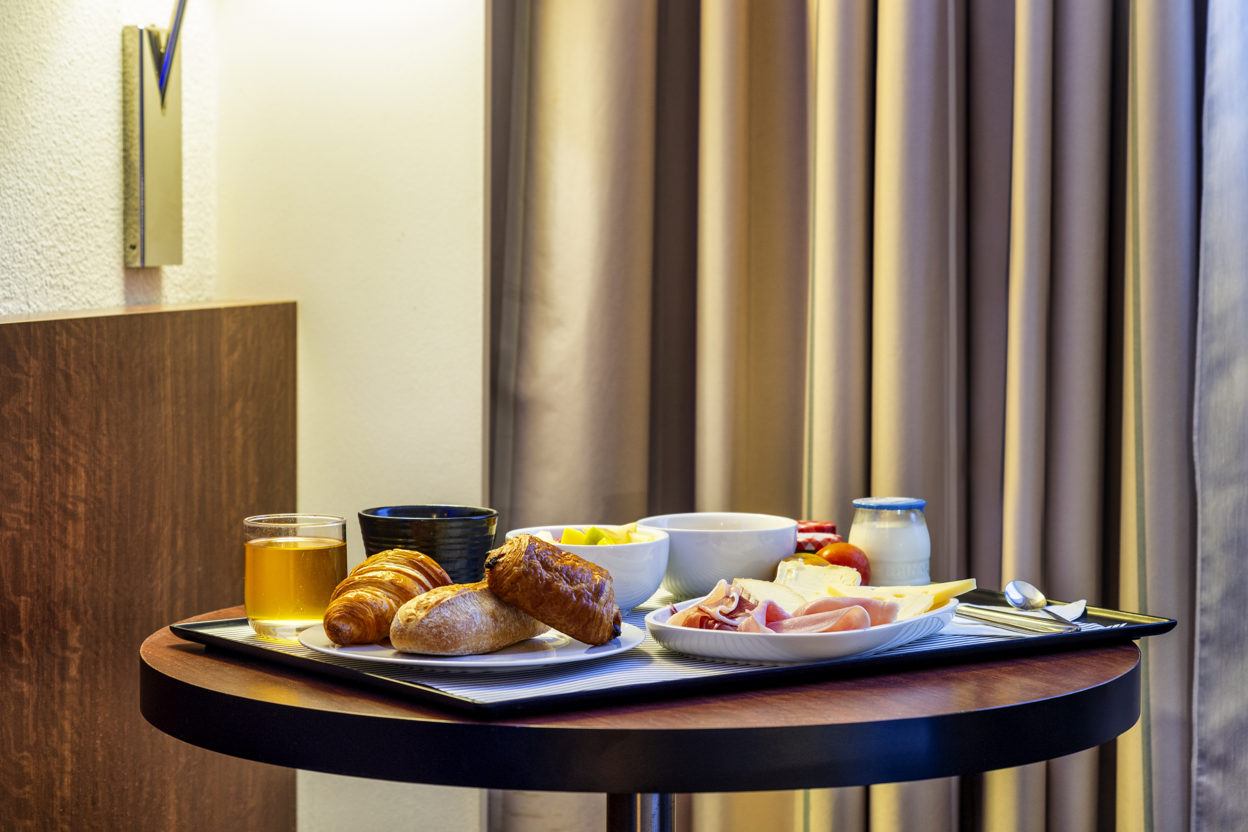 Double Classic Double Bed