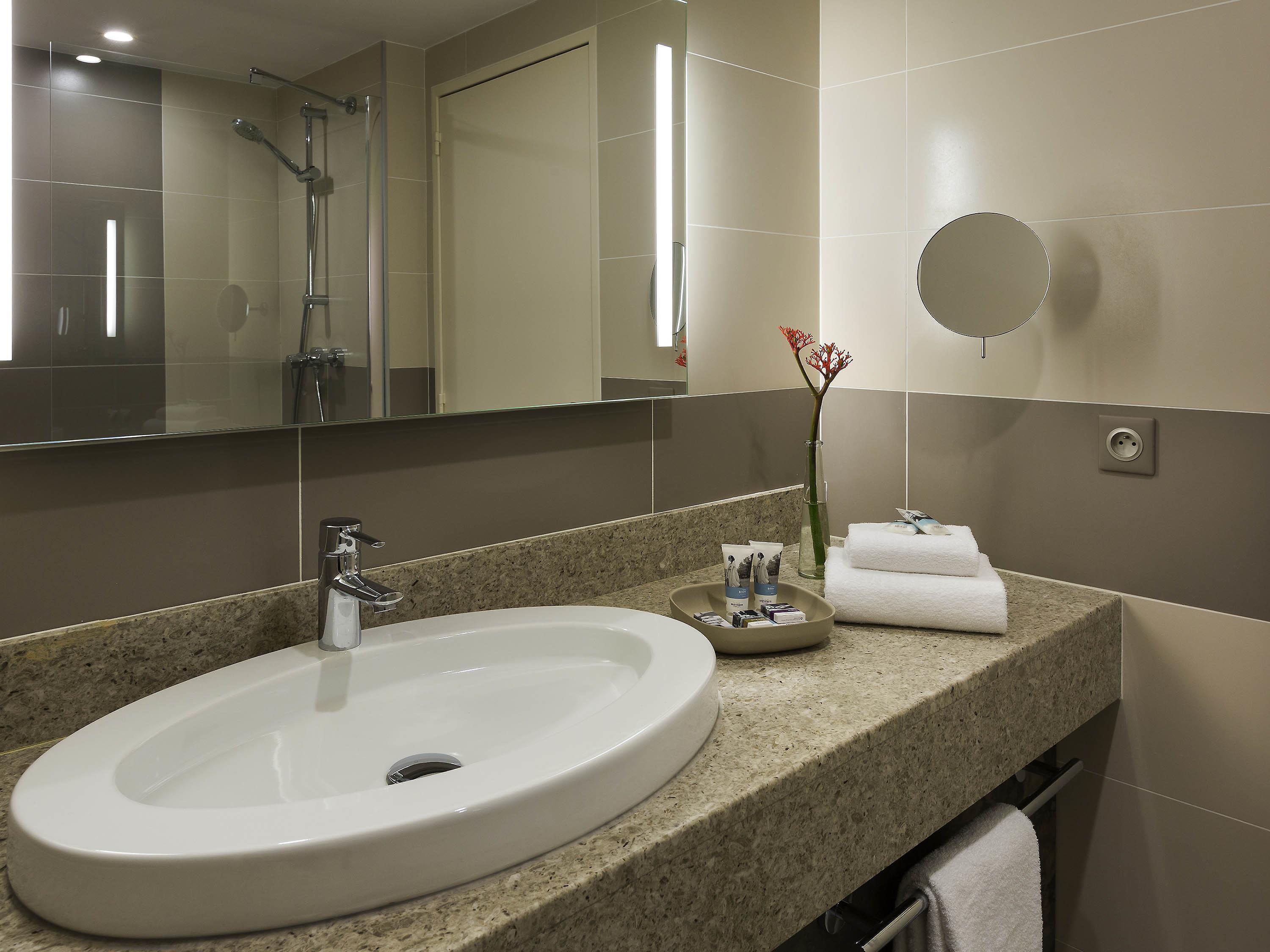 Double Classic Double Bed