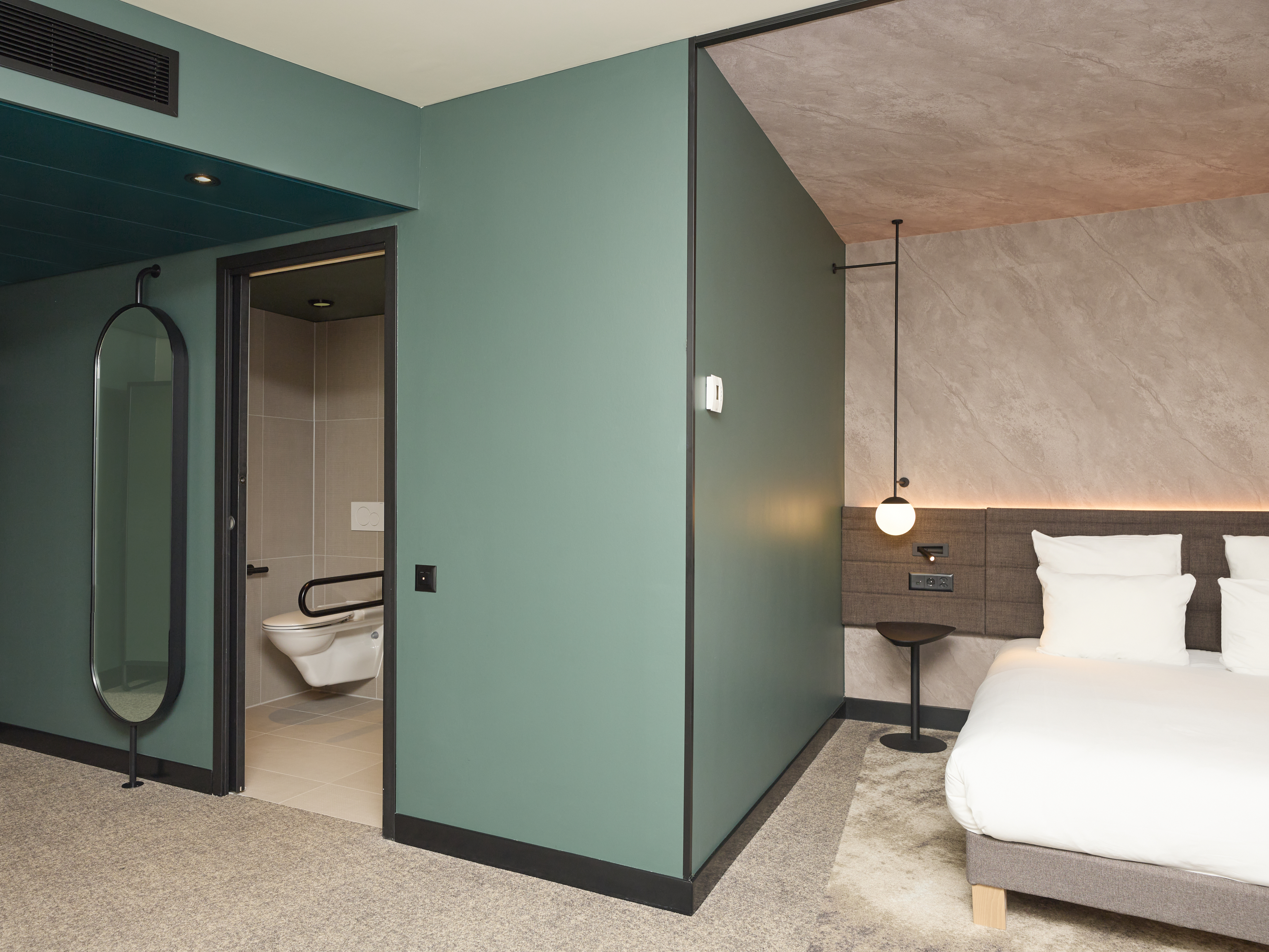 Double Accessible Superior