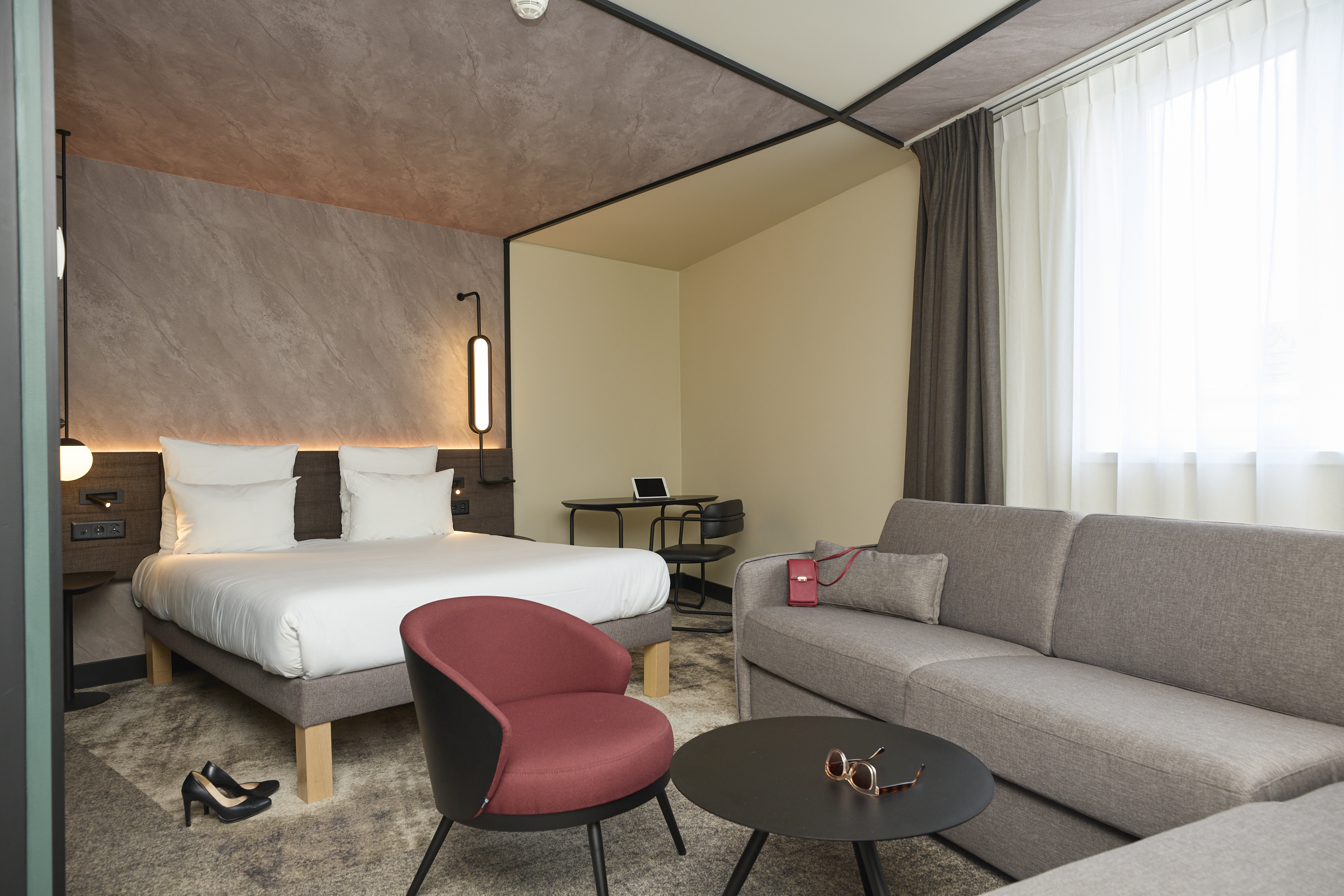 Junior Suite Queen Size Bed