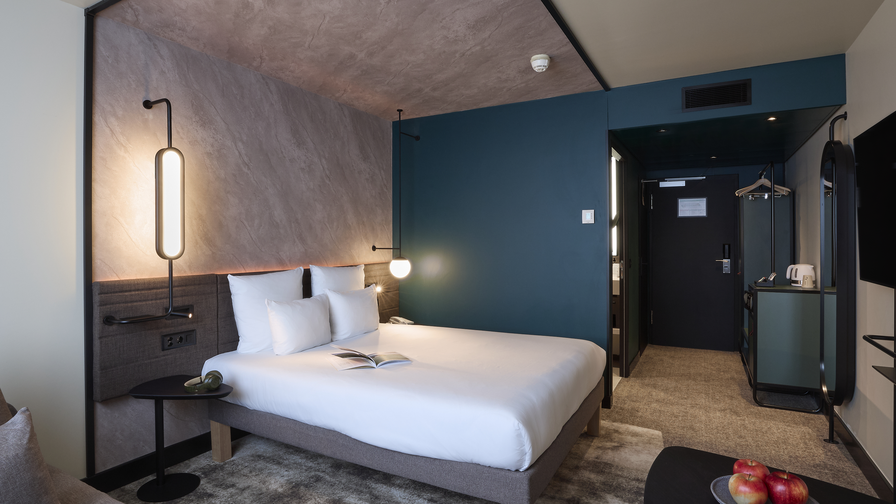 Double Superior Queen Bed