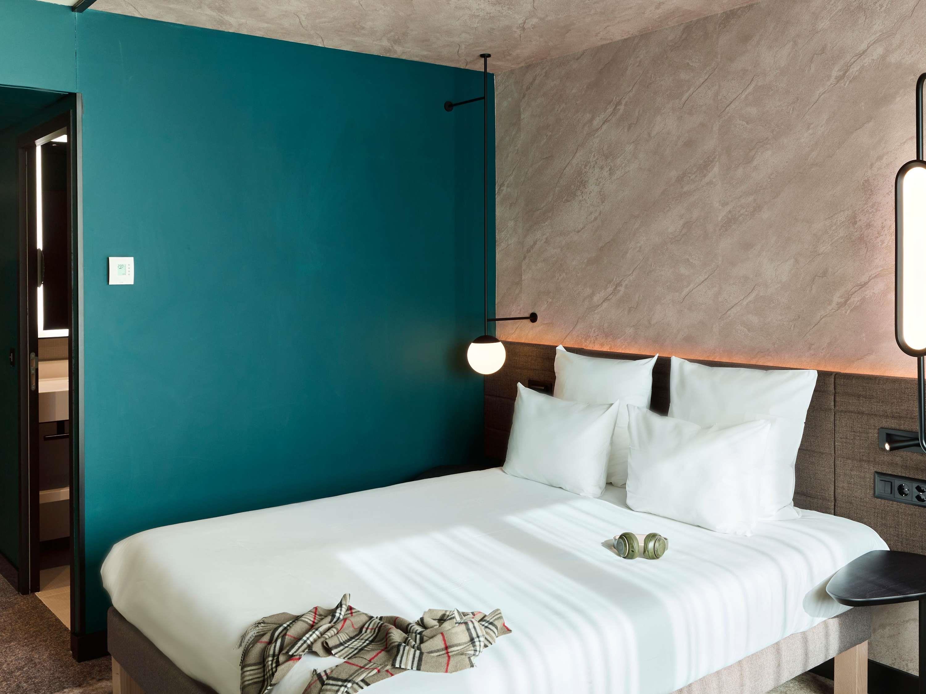 Double Superior Queen Bed