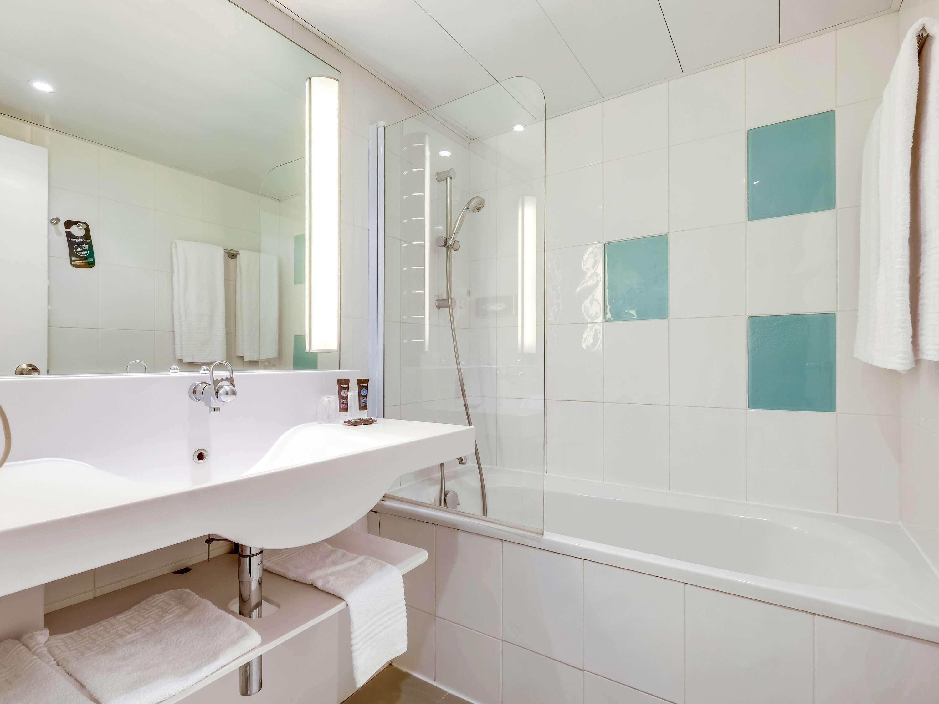 Double Classic Double Bed