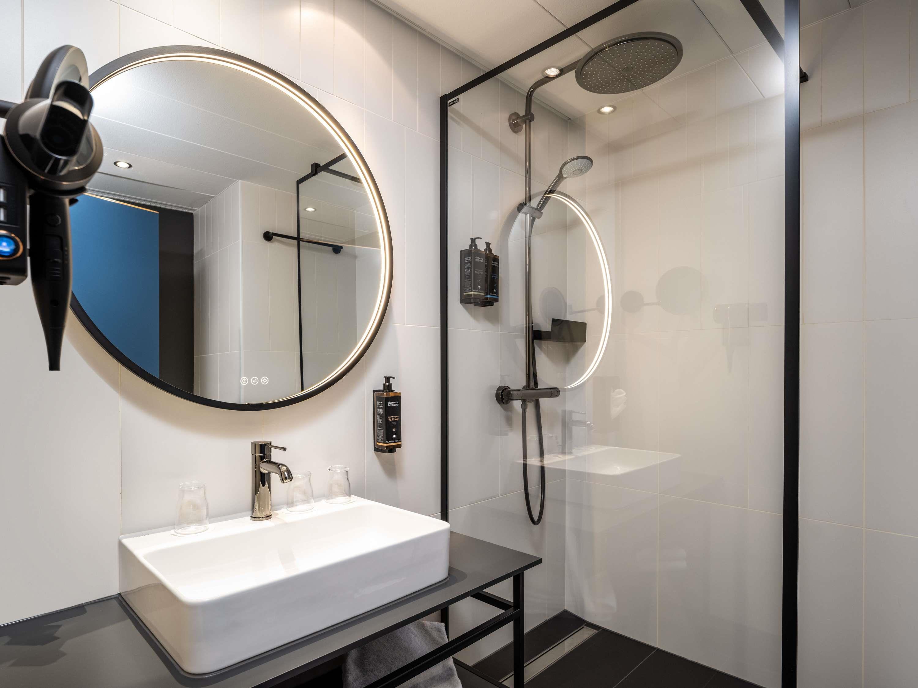 Double or Twin Standard