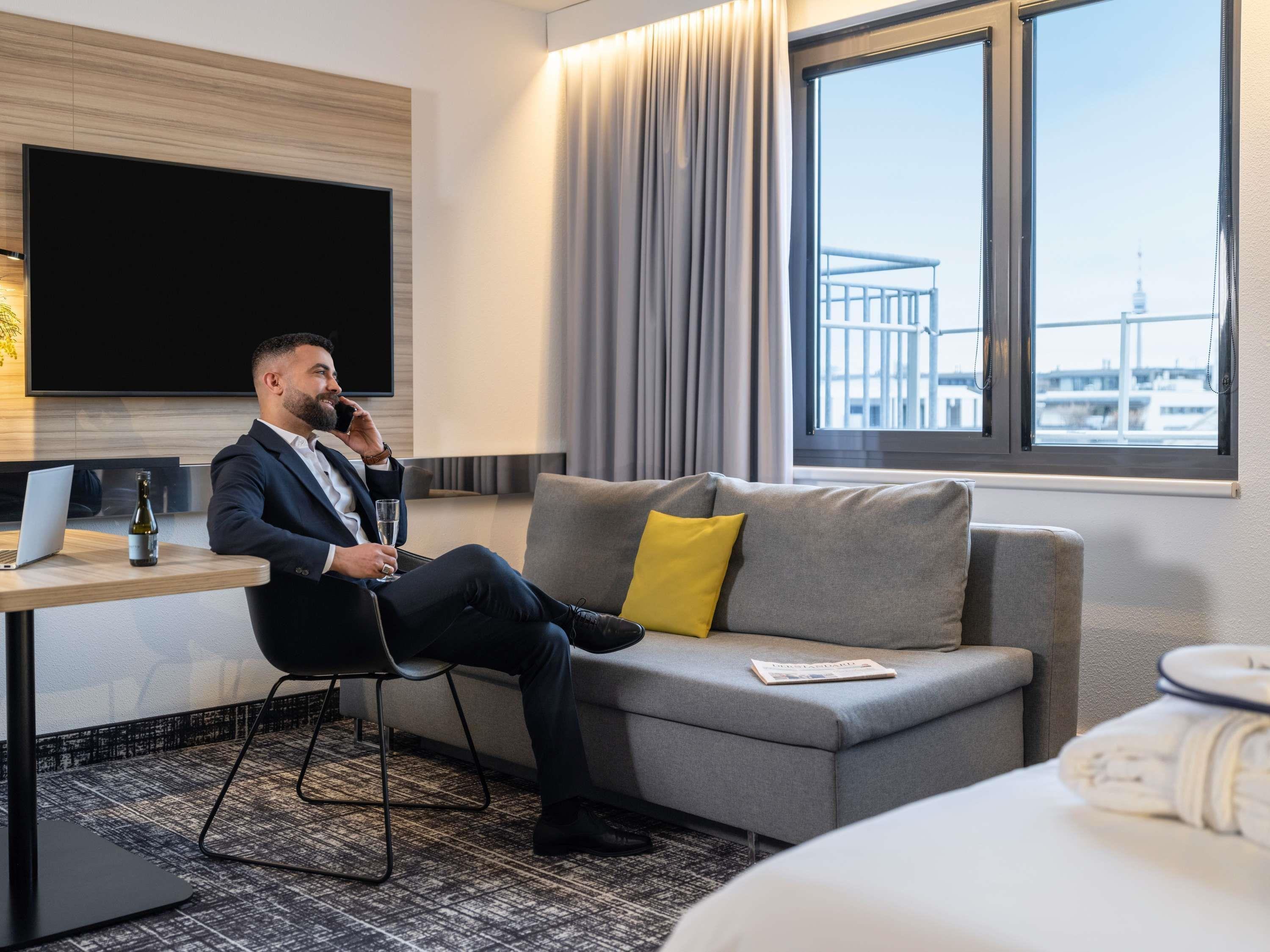 Junior Suite Business