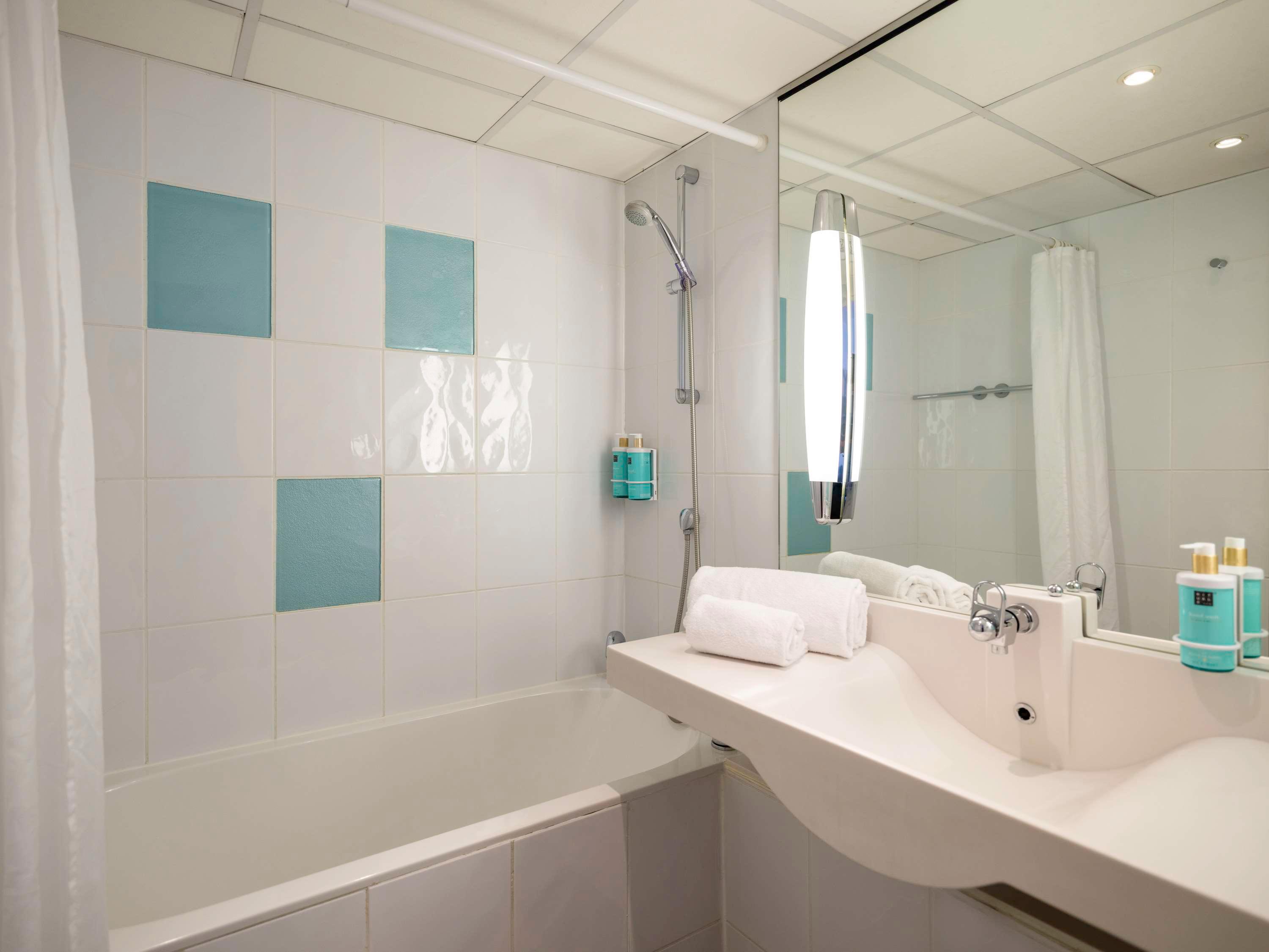 Double Classic Double Bed