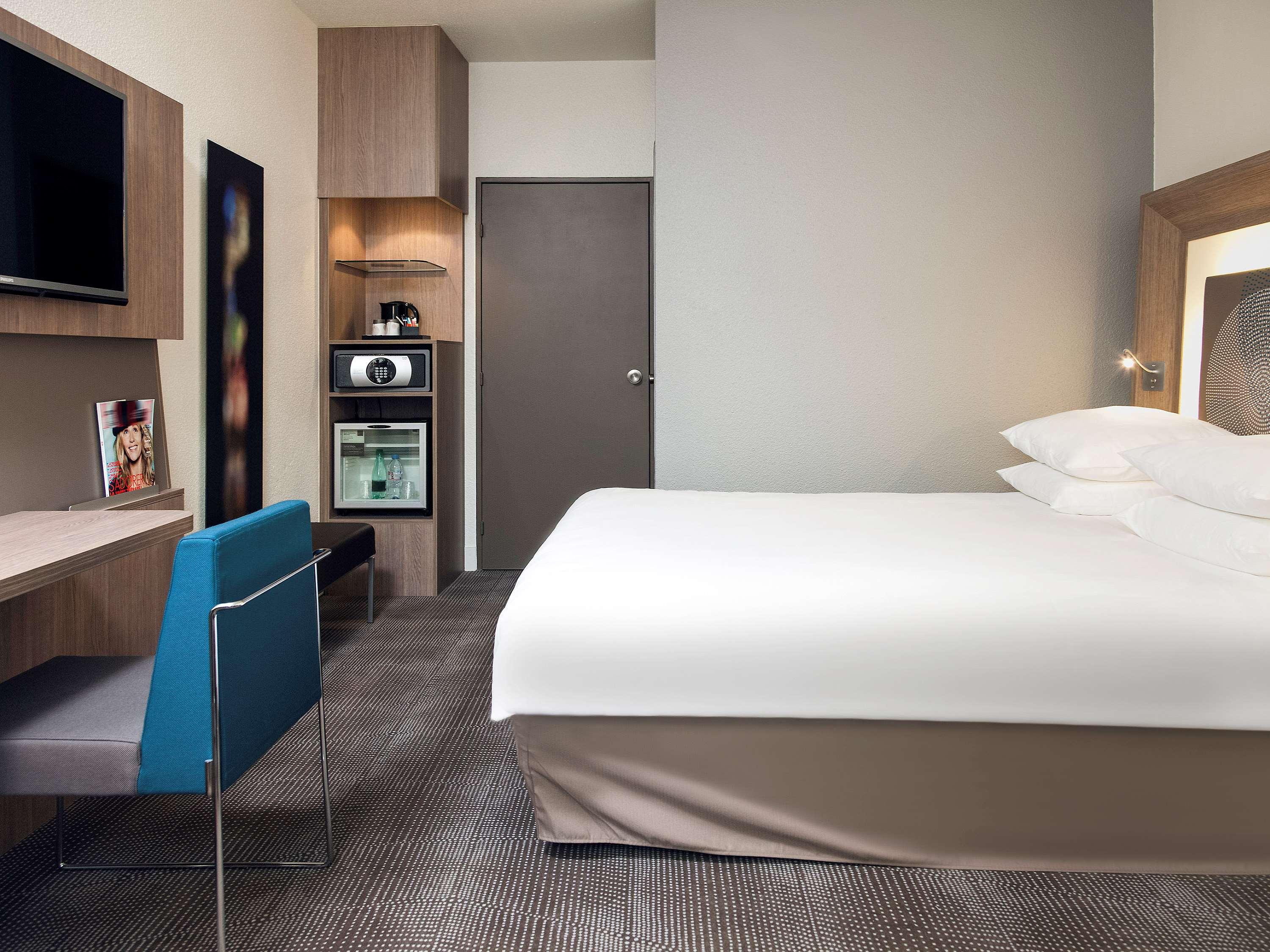 Double Classic Double Bed