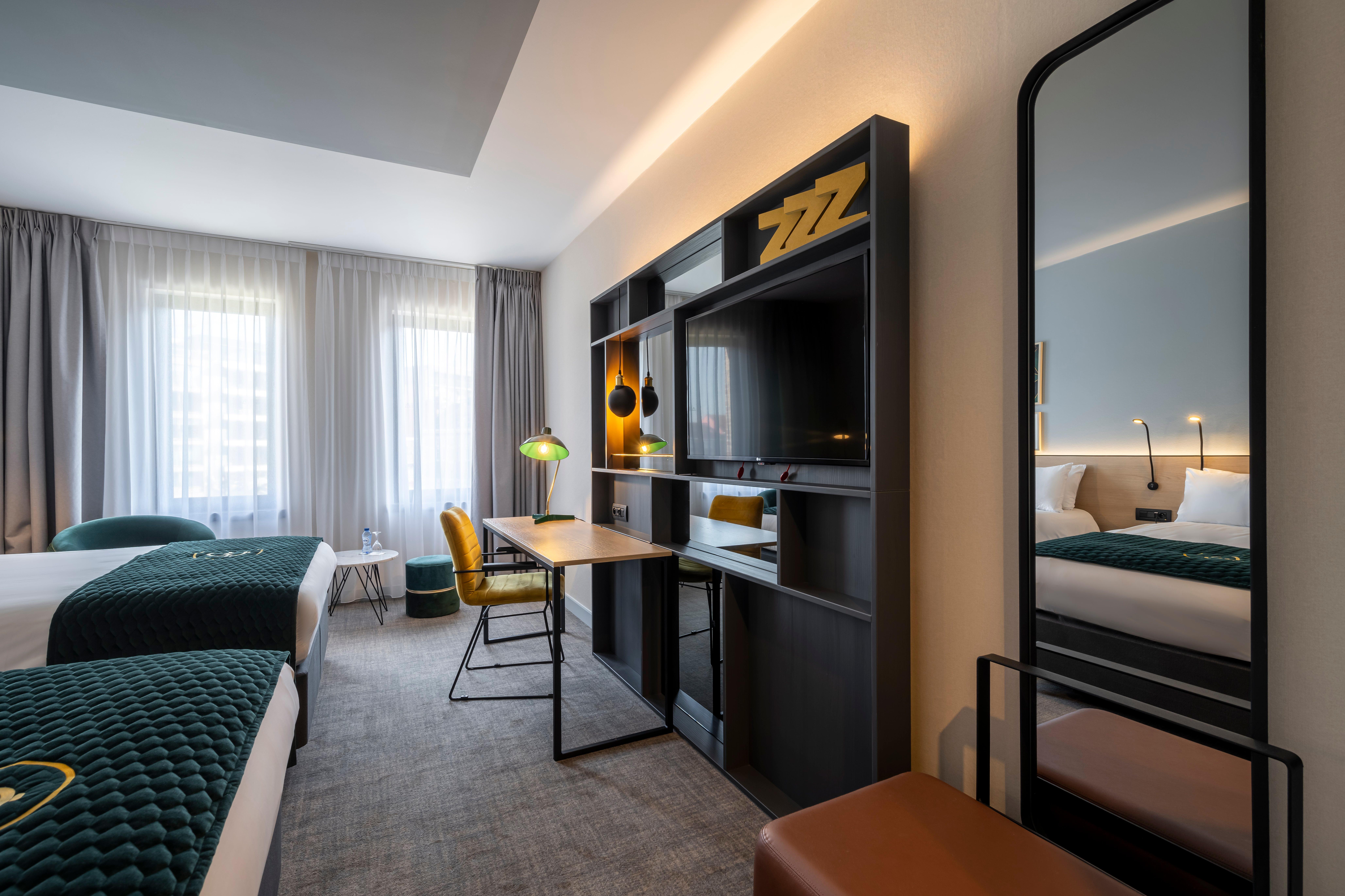 Quadruple Two Double Beds