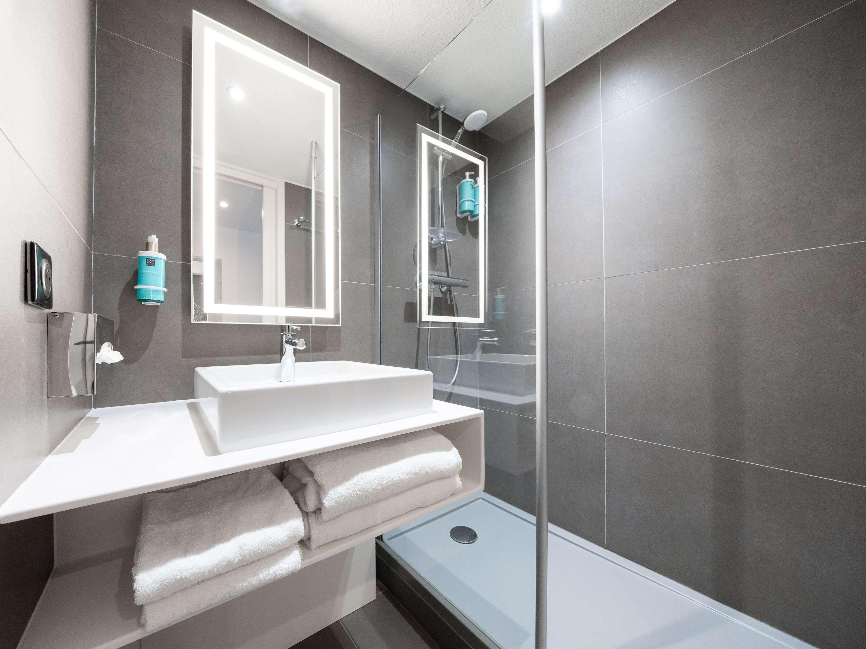 Double Superior Queen Bed