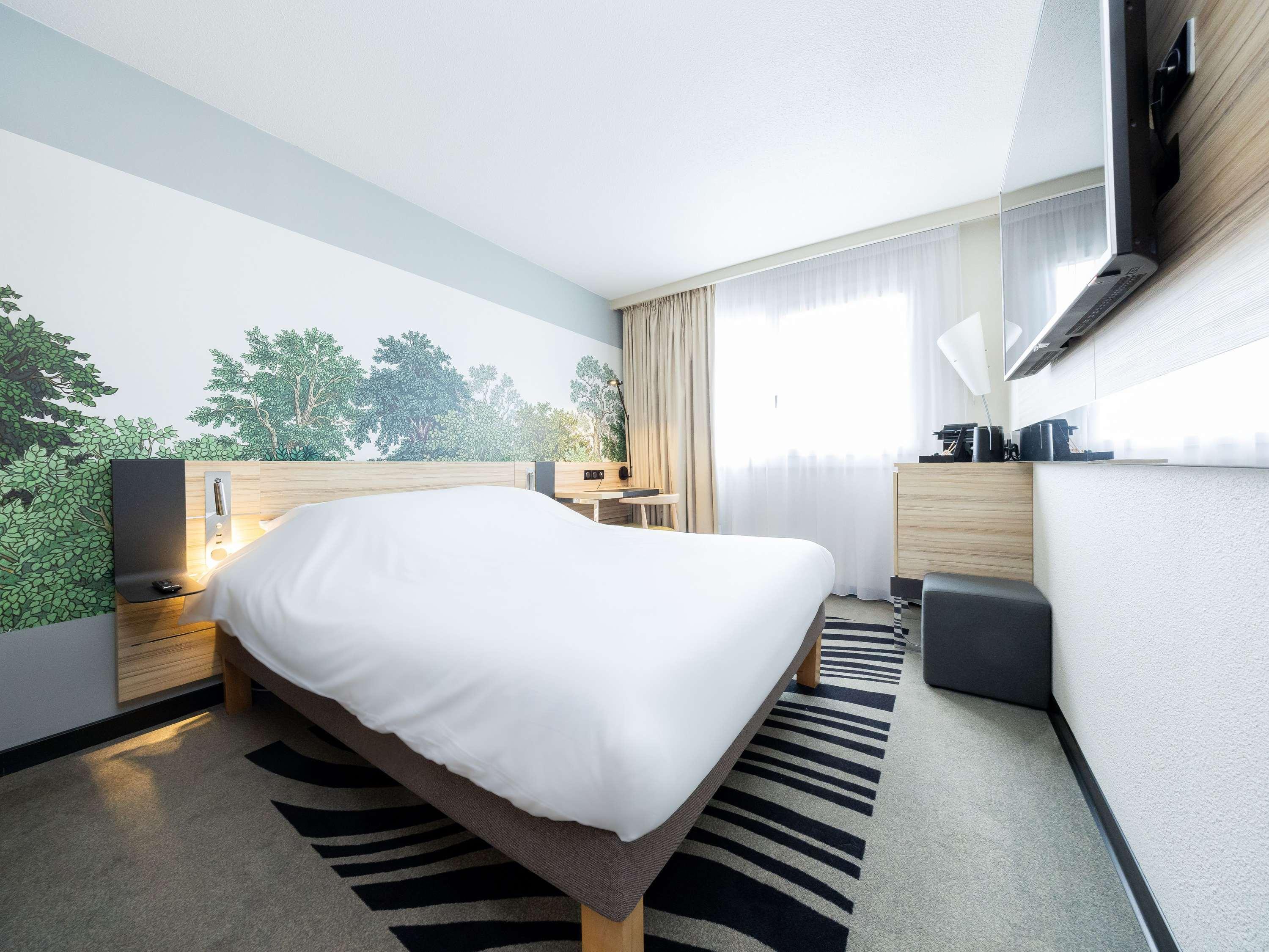 Double Superior Queen Bed