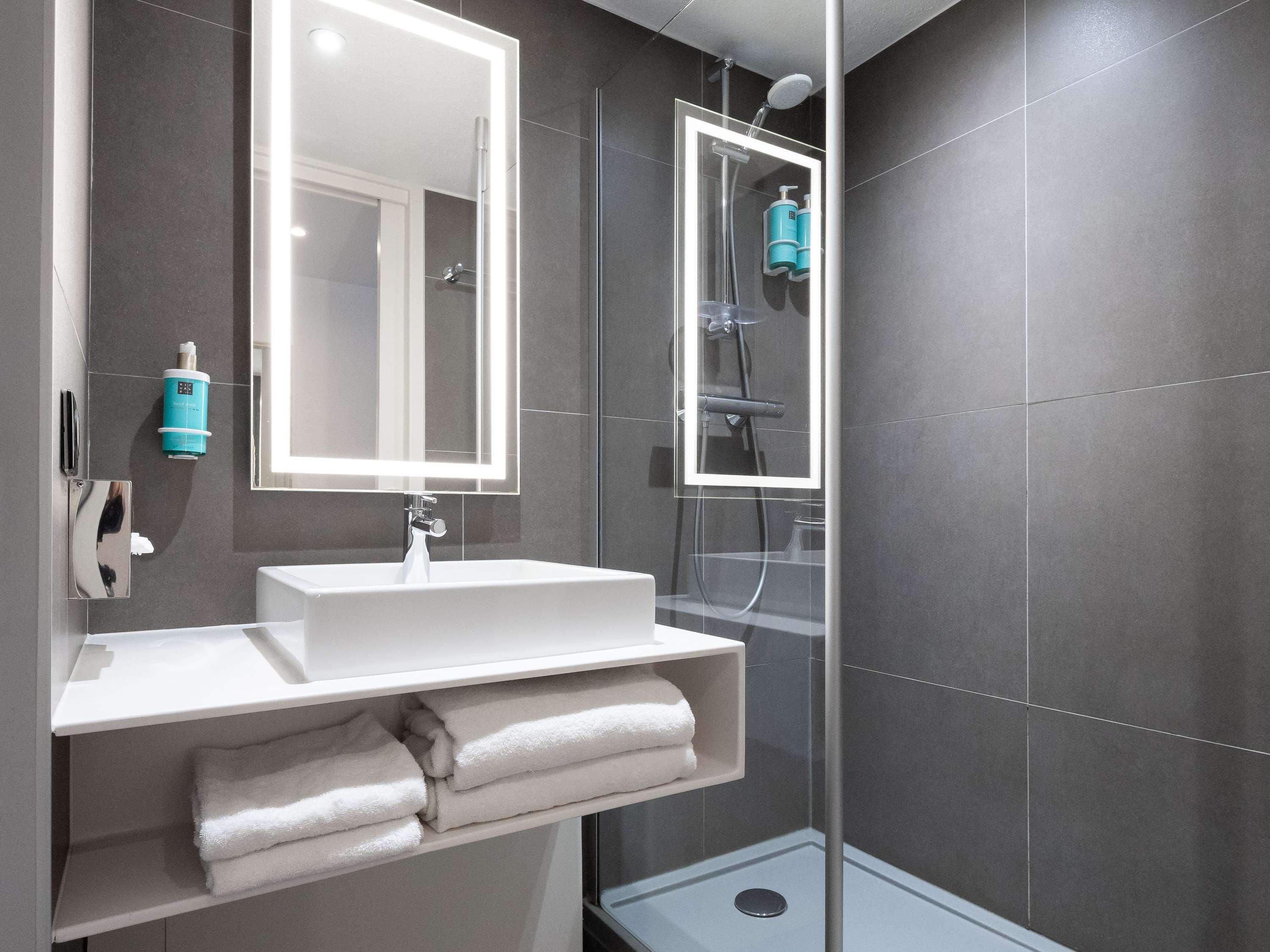 Double Superior Queen Bed