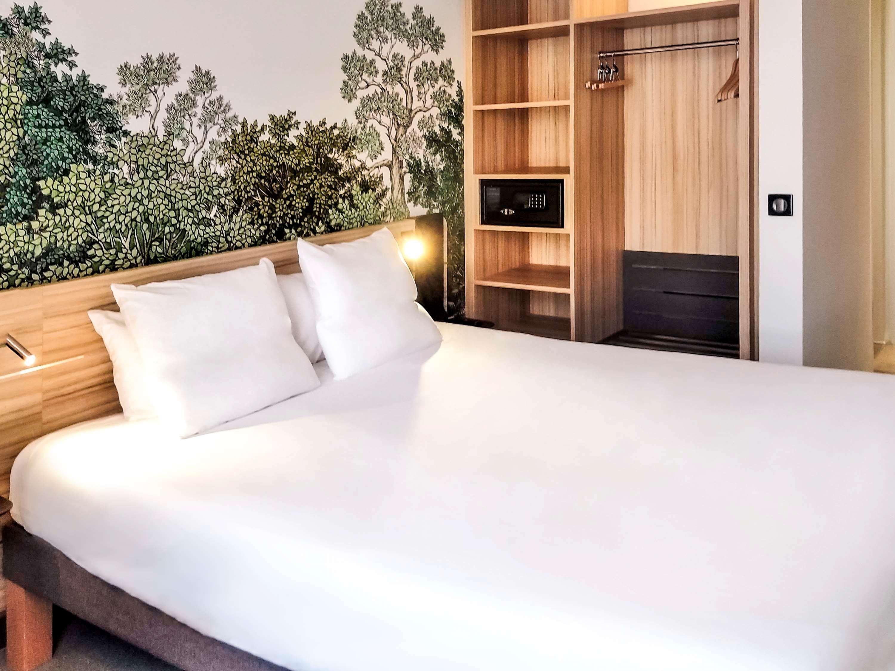 Double Superior Queen Bed