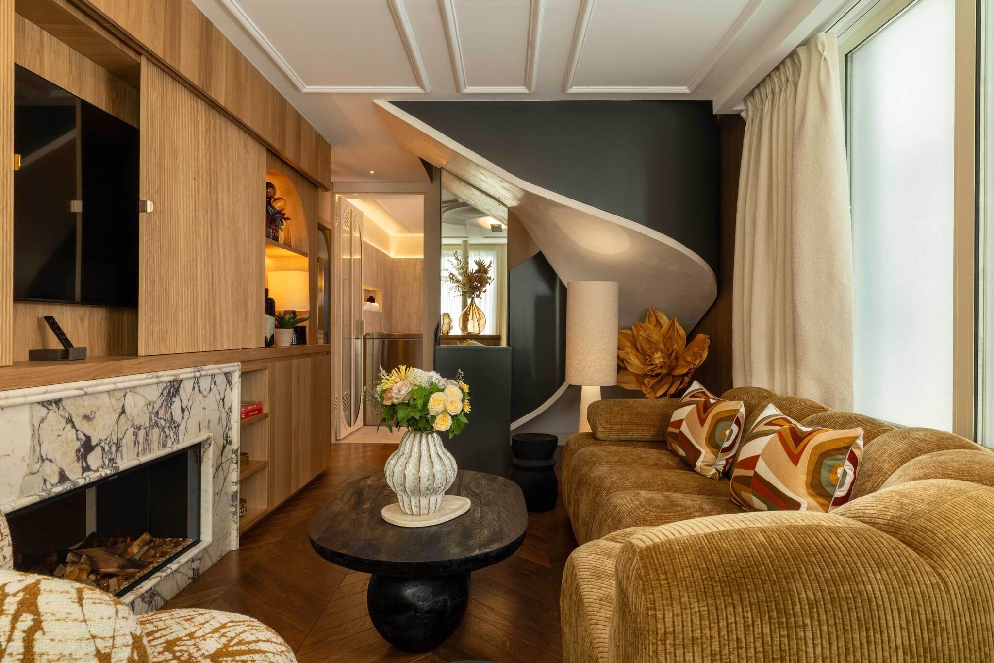 Suite Queen Size Bed