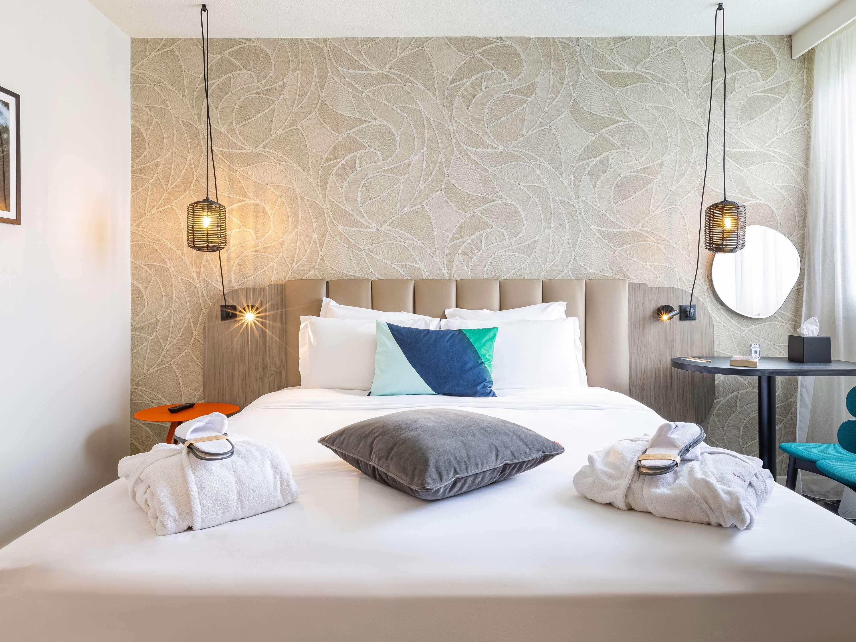 Double Classic Double Bed