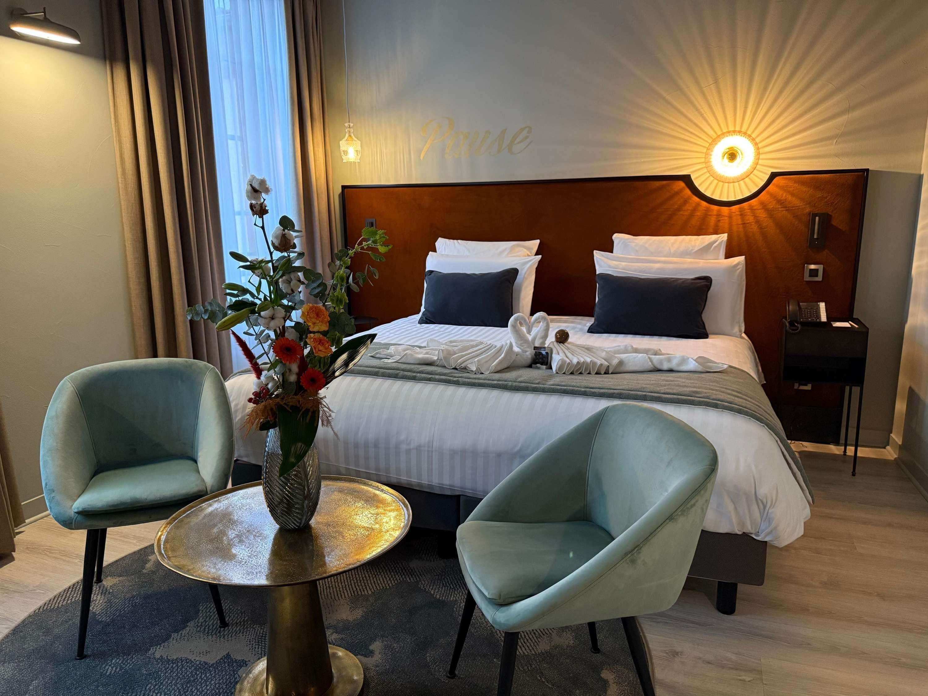 Double King Size Bed