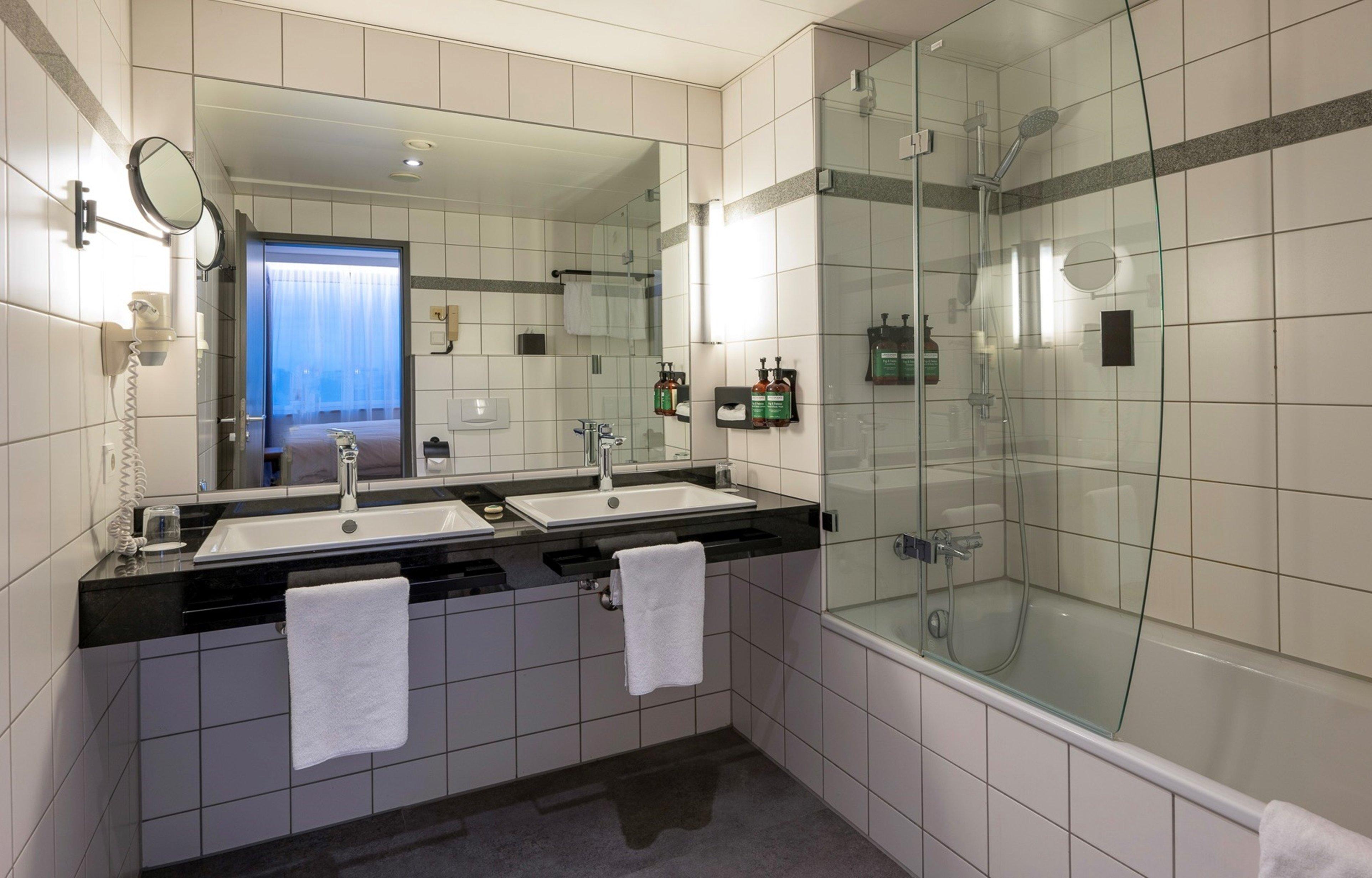 Double Two Queen Beds Premium