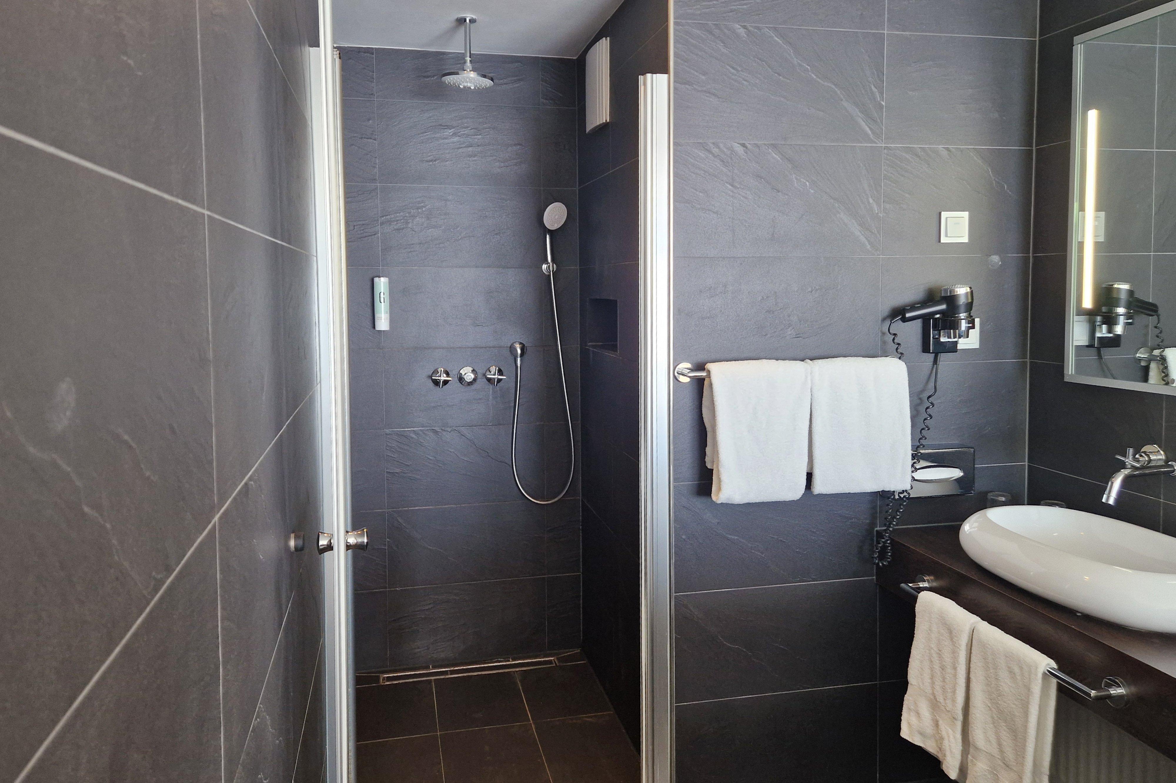 Double Premium Queen Bed