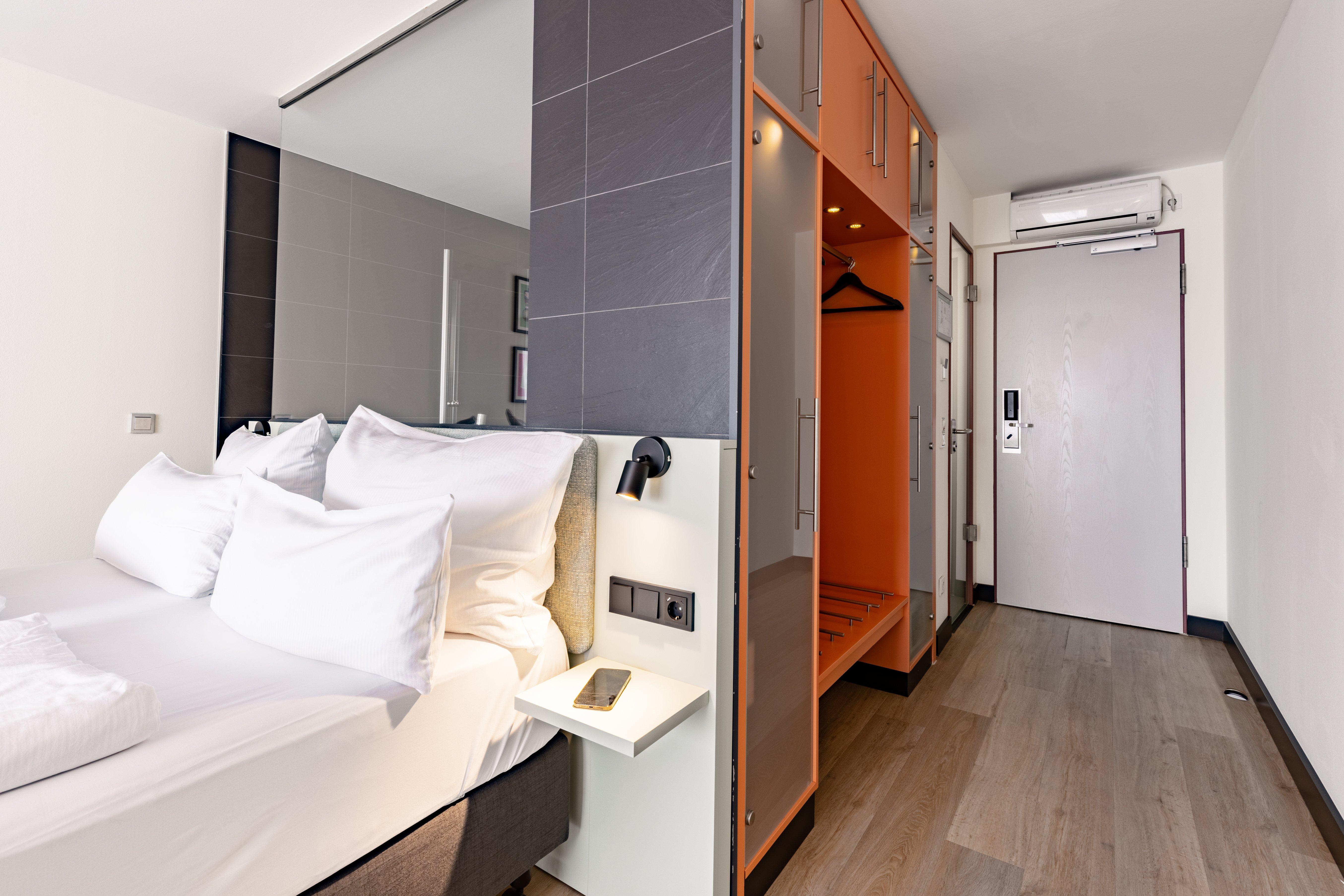 Double Premium Queen Bed