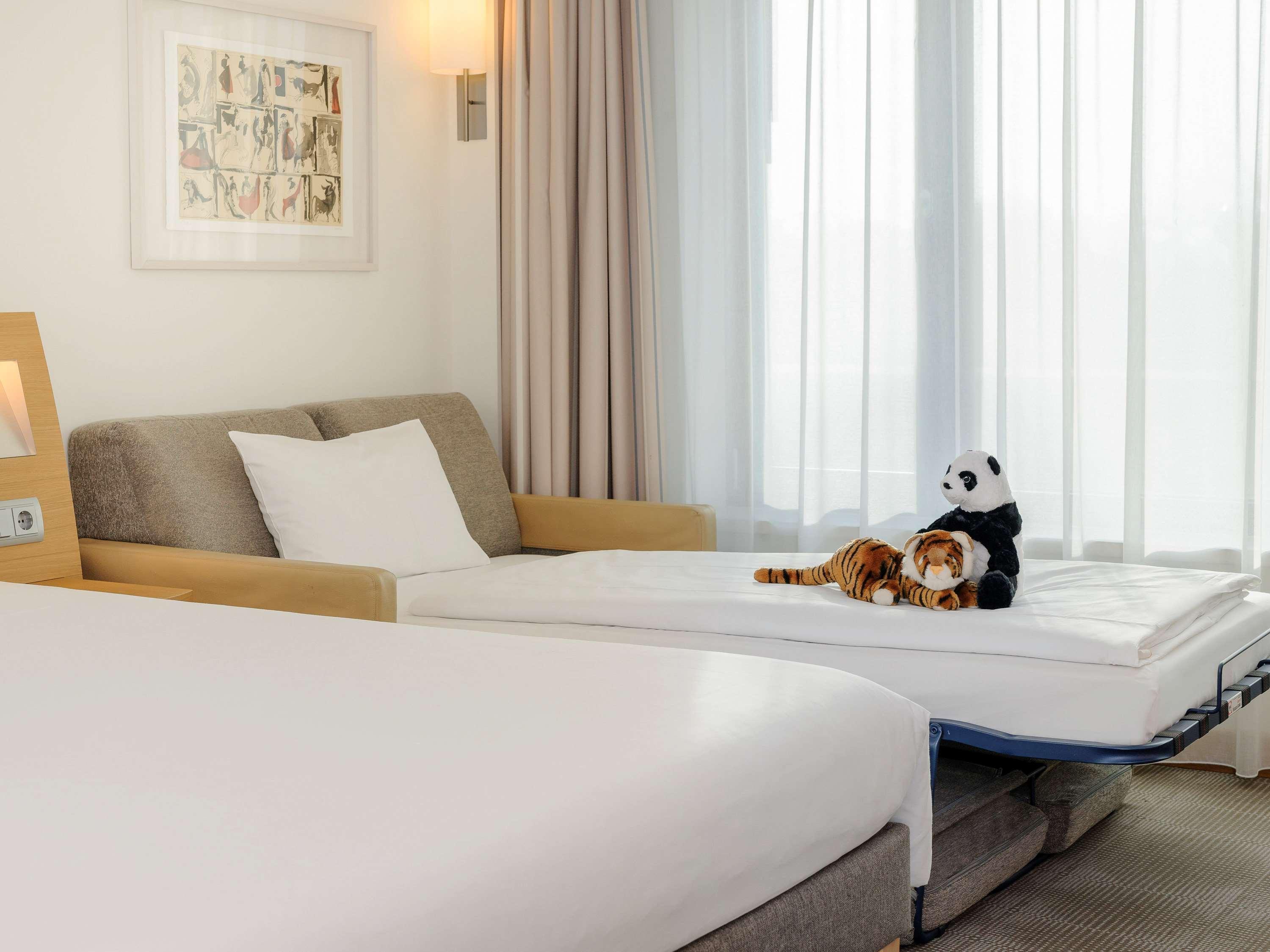 Double Queen Size Bed