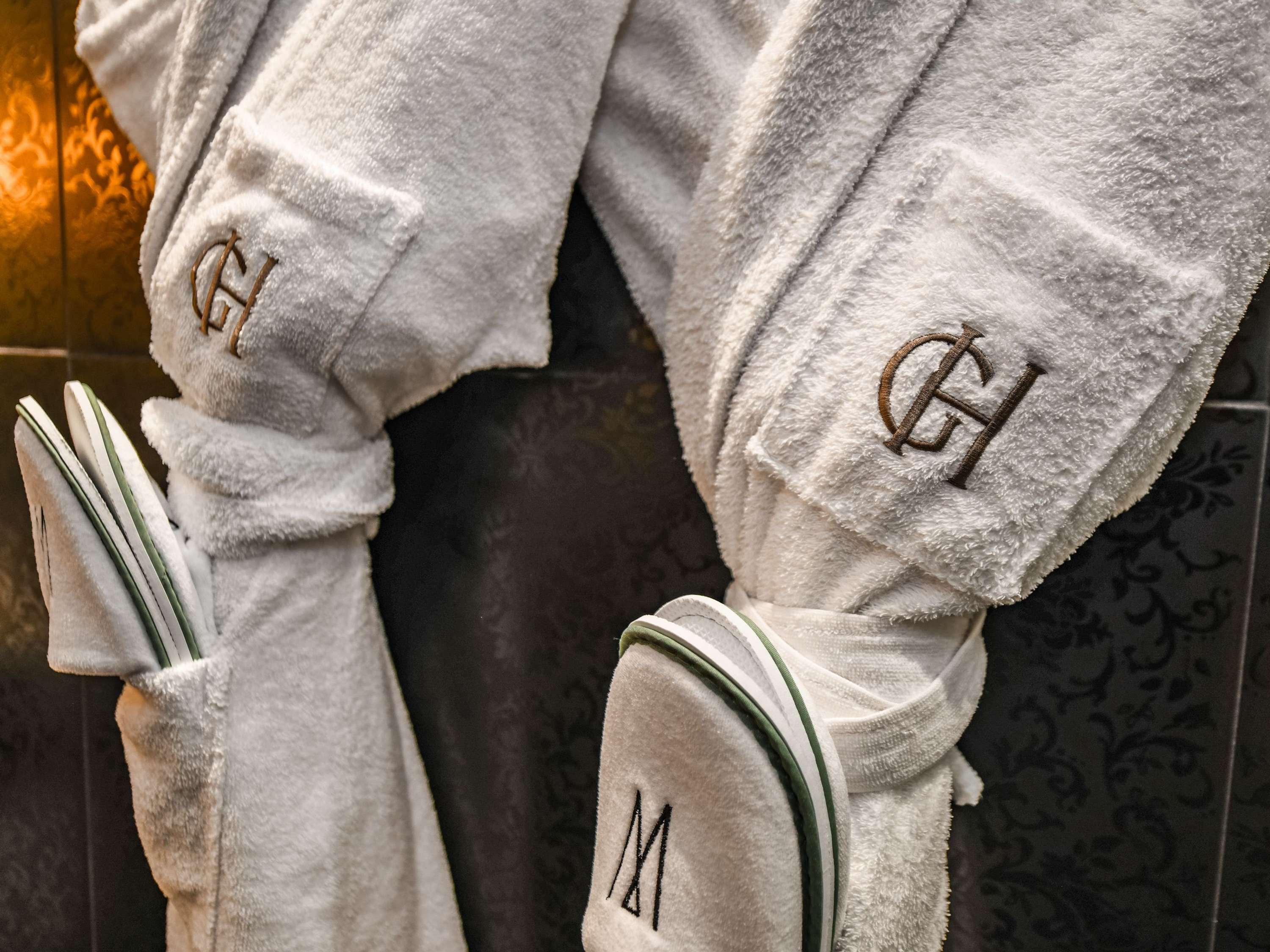 Family Room Sea View King Bed