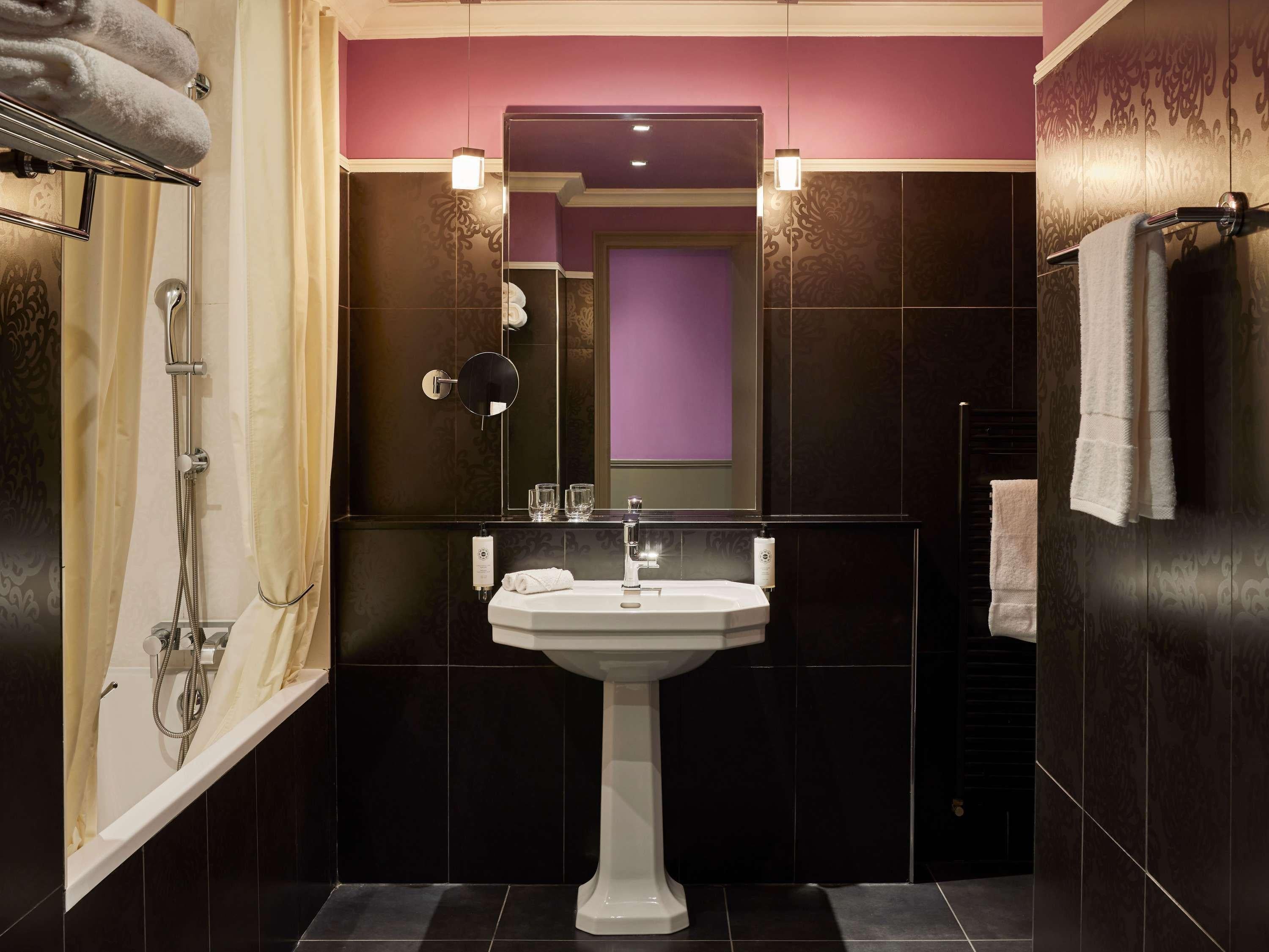 Family Room Sea View King Bed