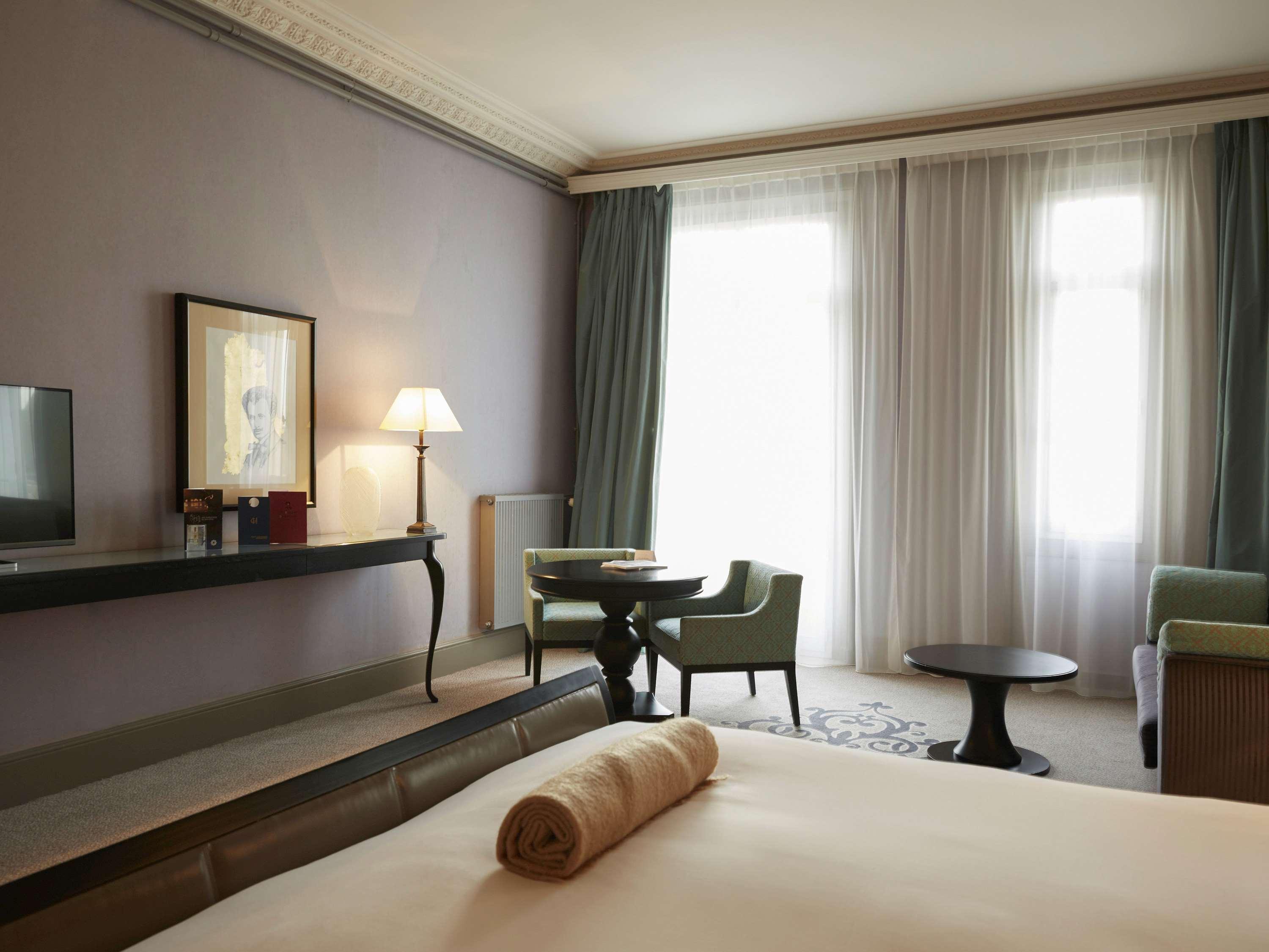 Family Room Sea View King Bed