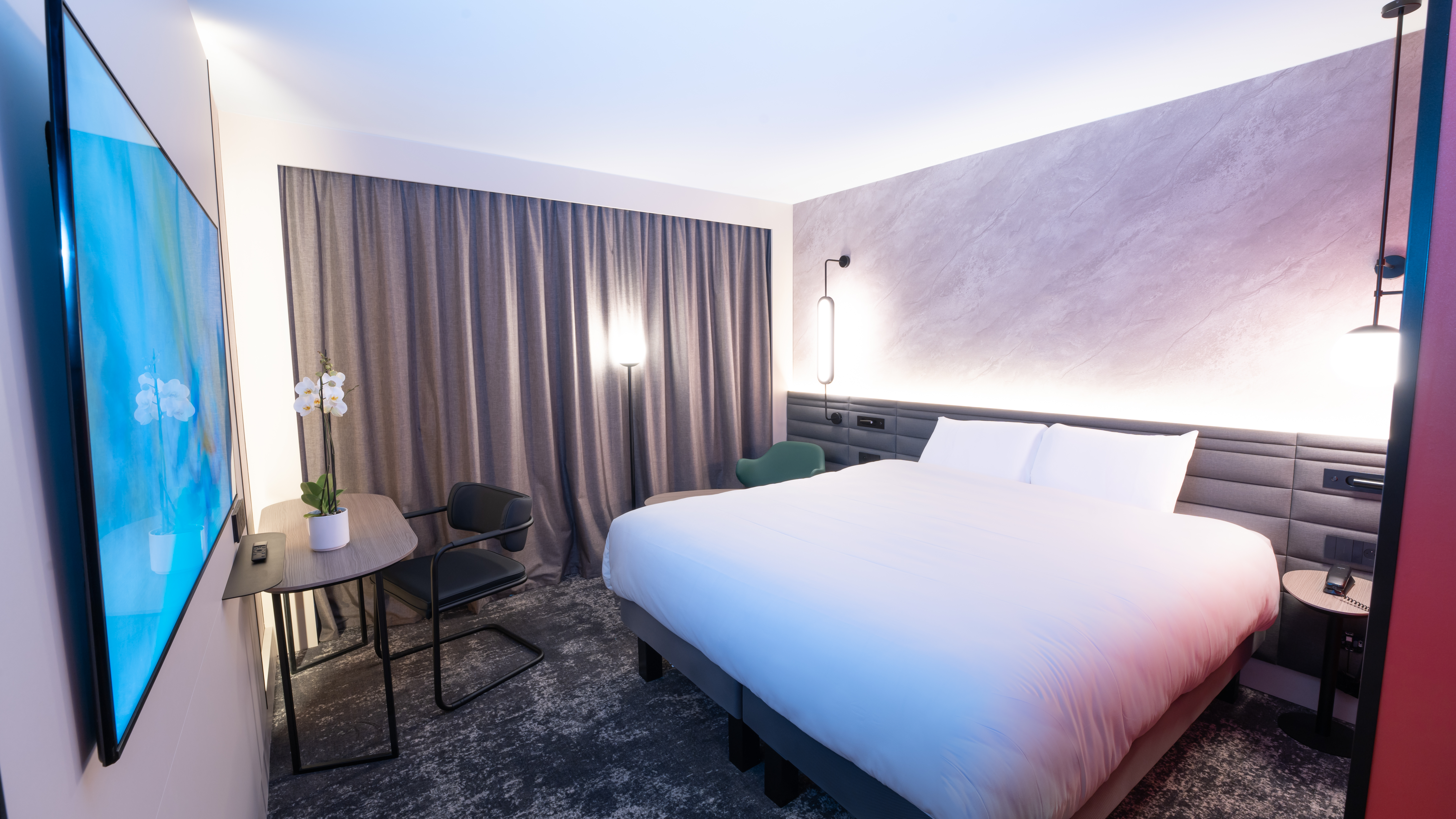 Double Classic Double Bed