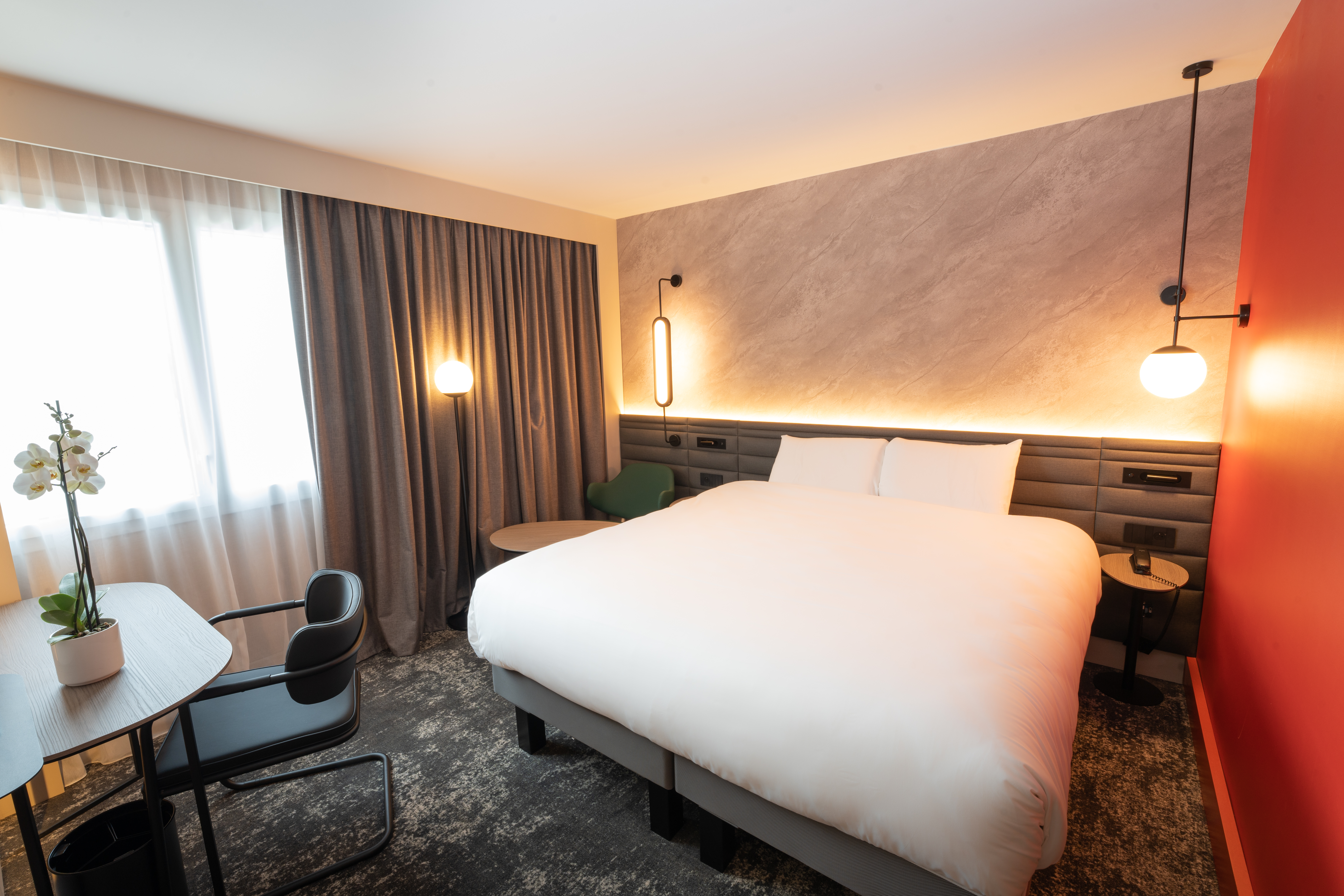 Double Classic Double Bed