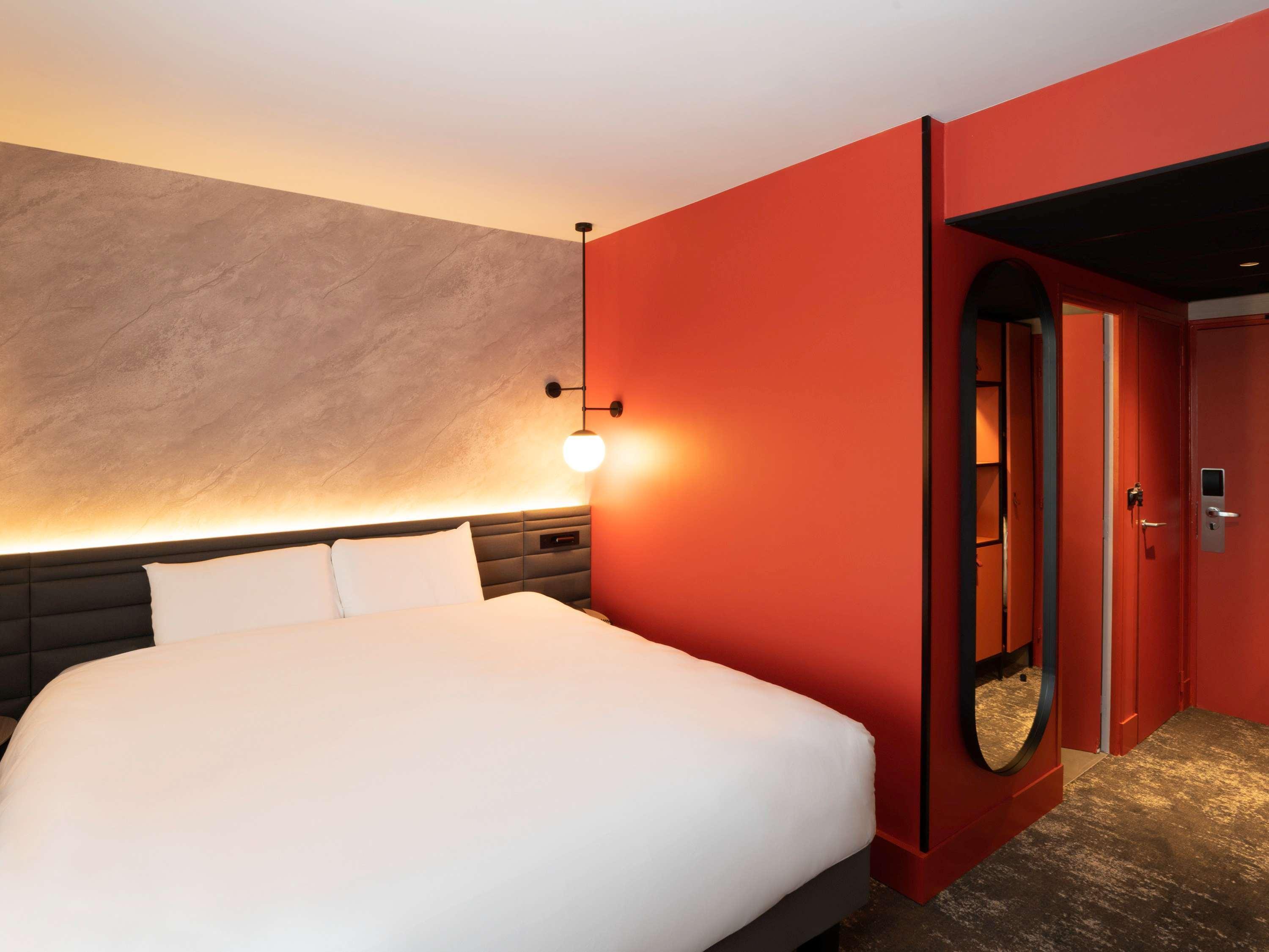 Double Classic Double Bed