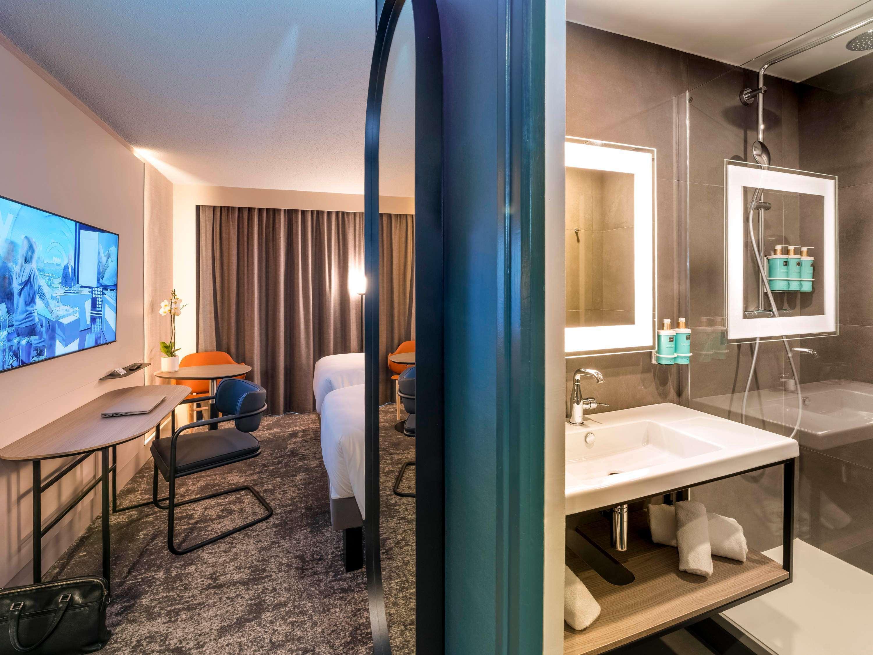 Suite Connecting Room