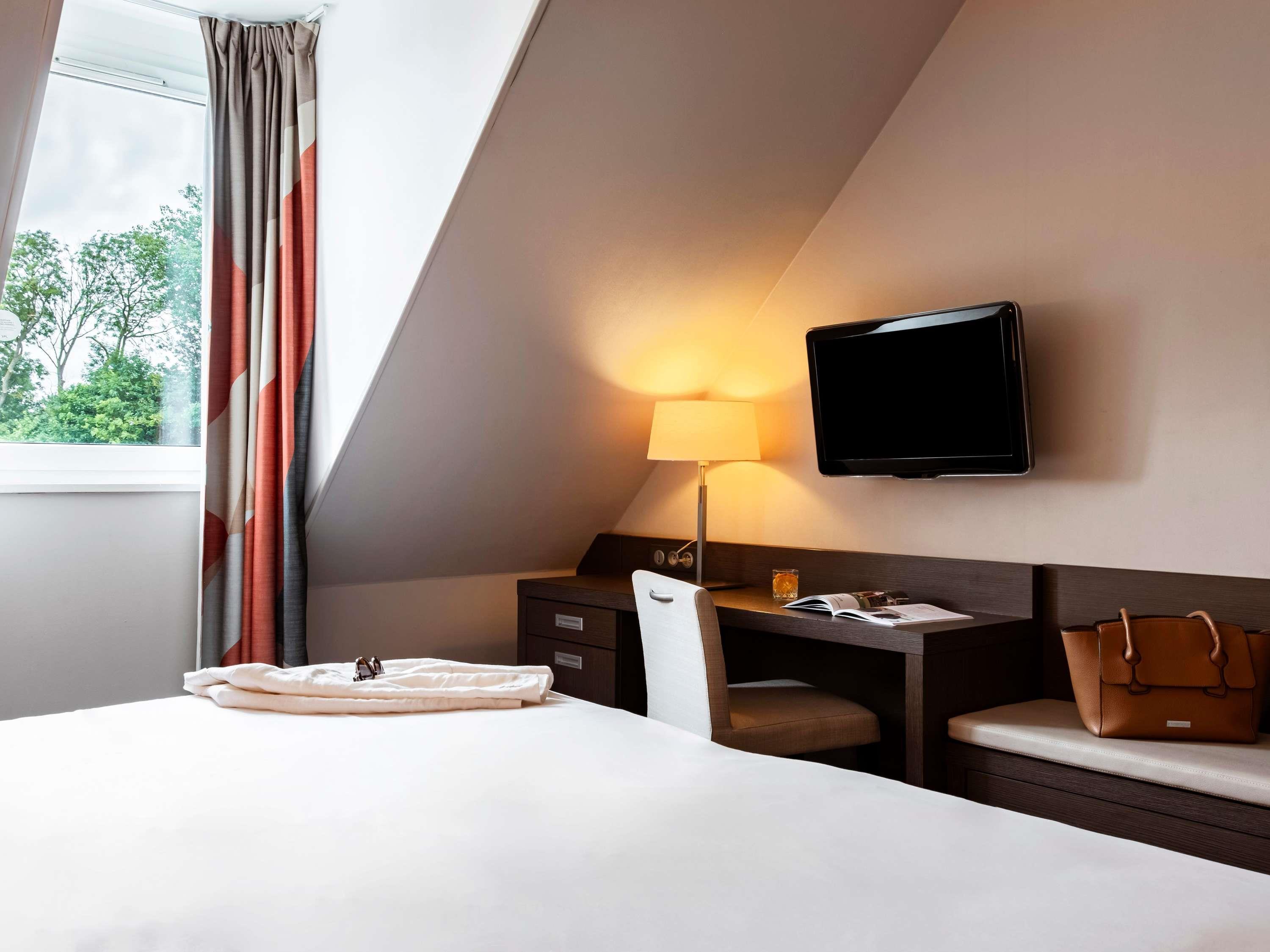 Double Classic Double Bed