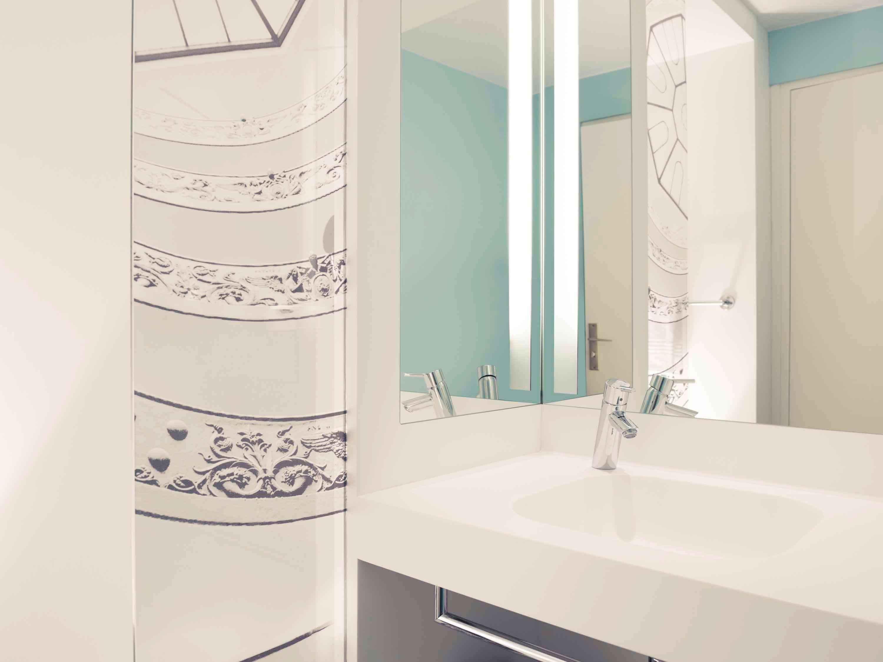 Double Classic Double Bed