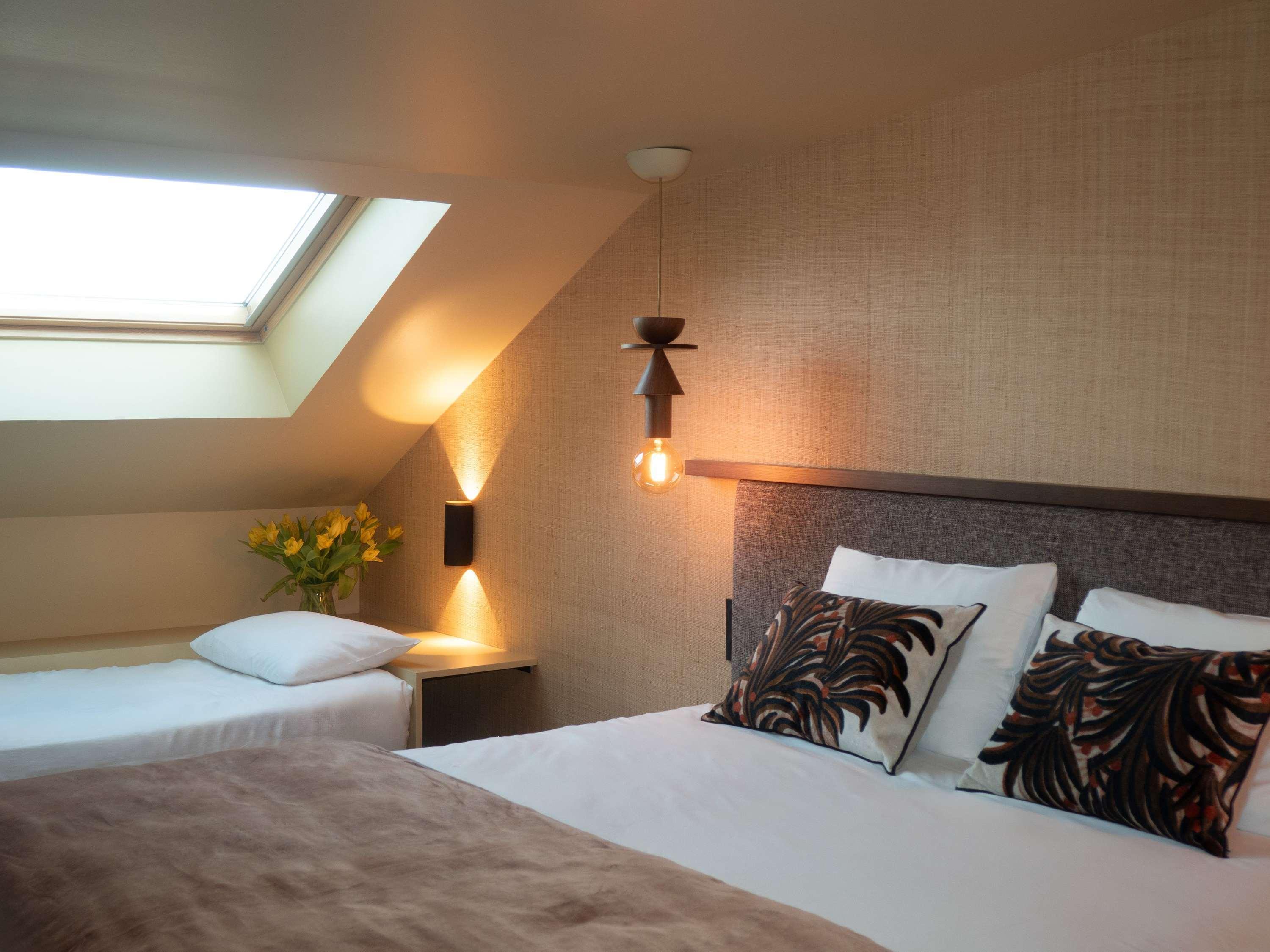 Double Classic Double Bed