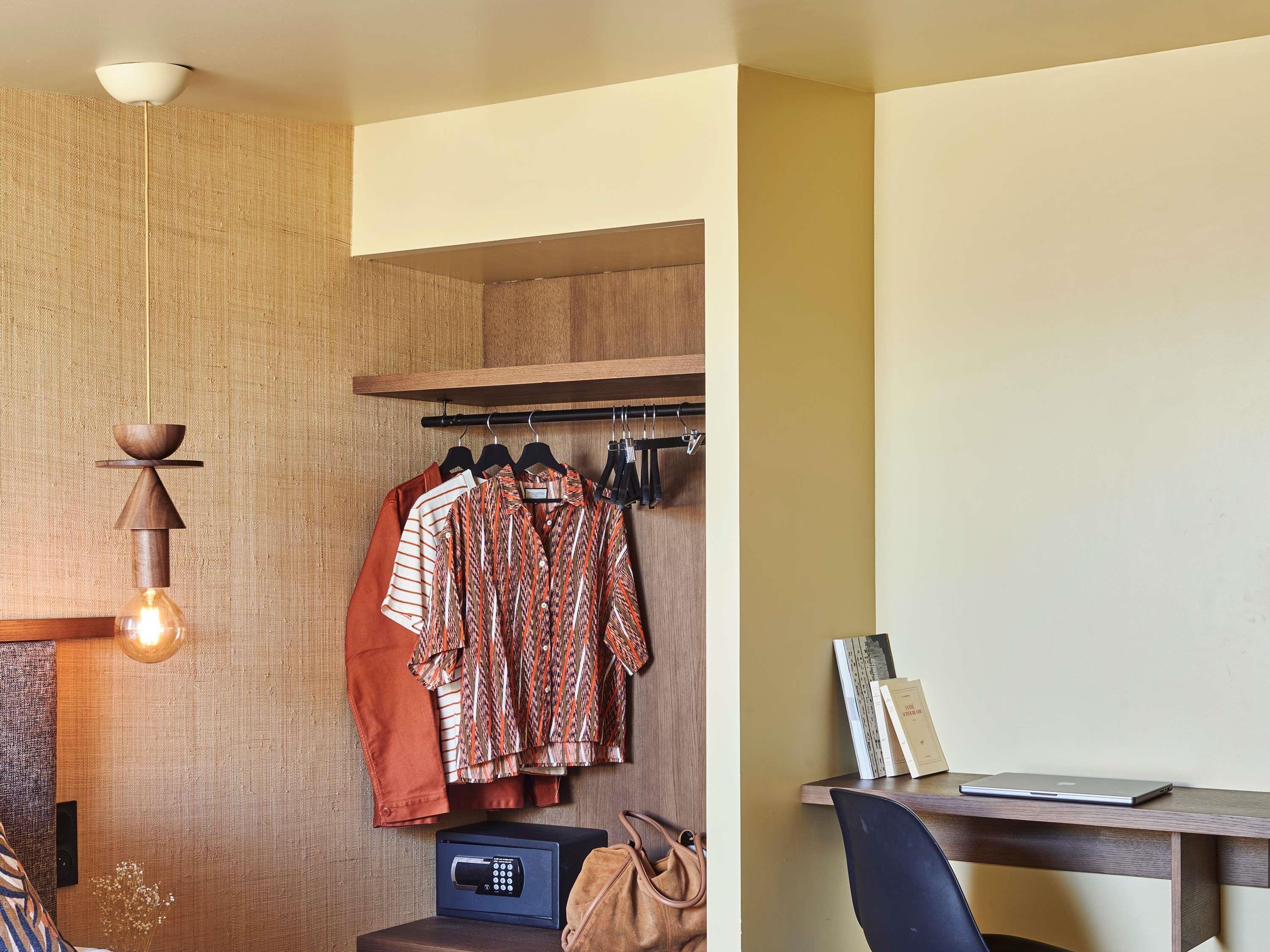 Double Classic Double Bed