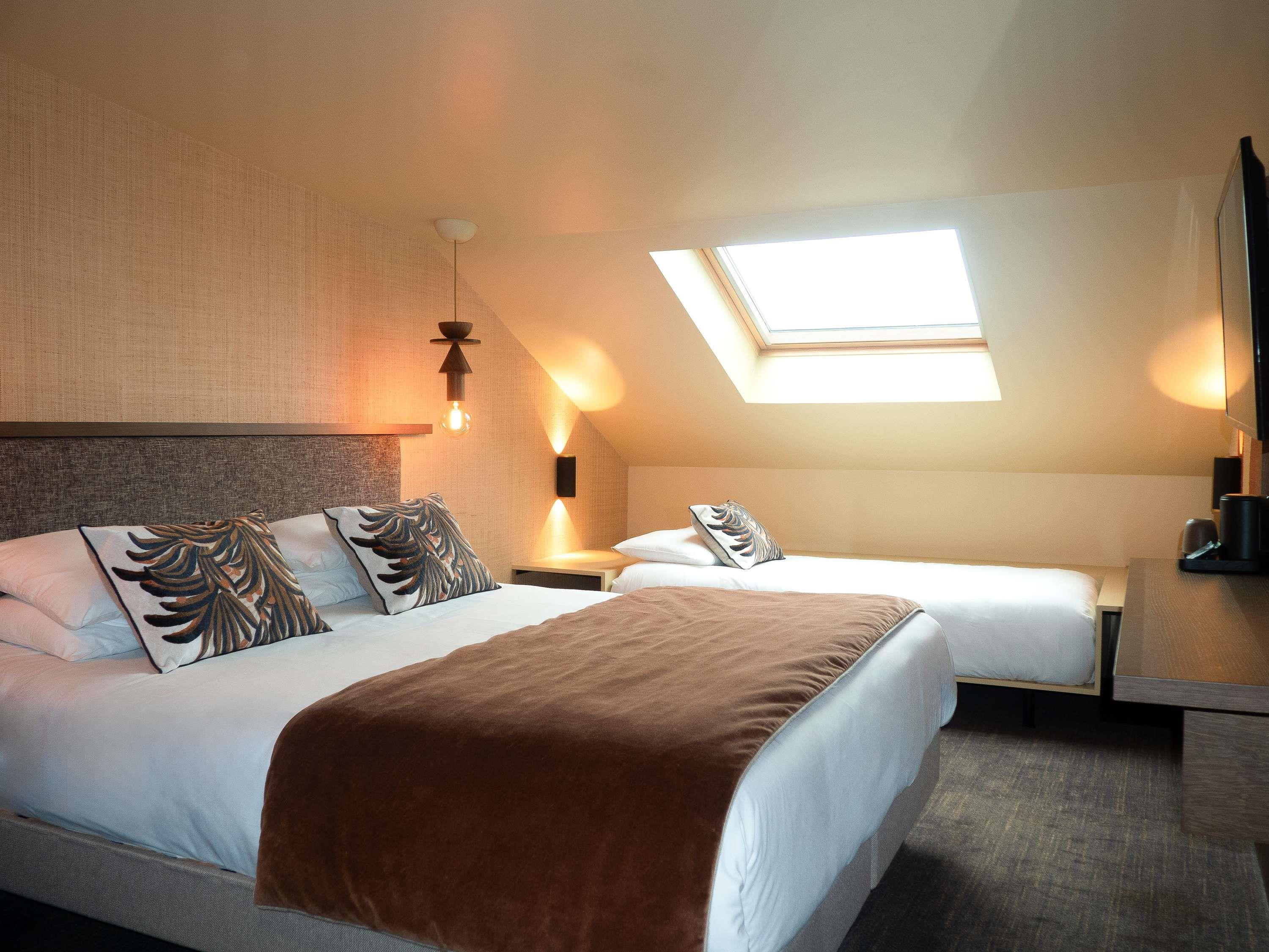 Double Classic Double Bed