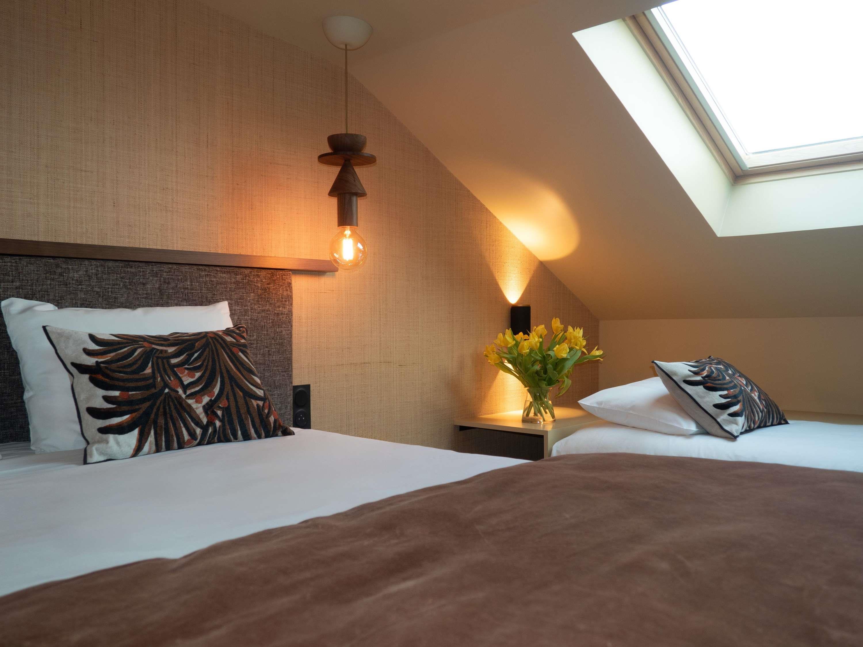 Double Classic Double Bed