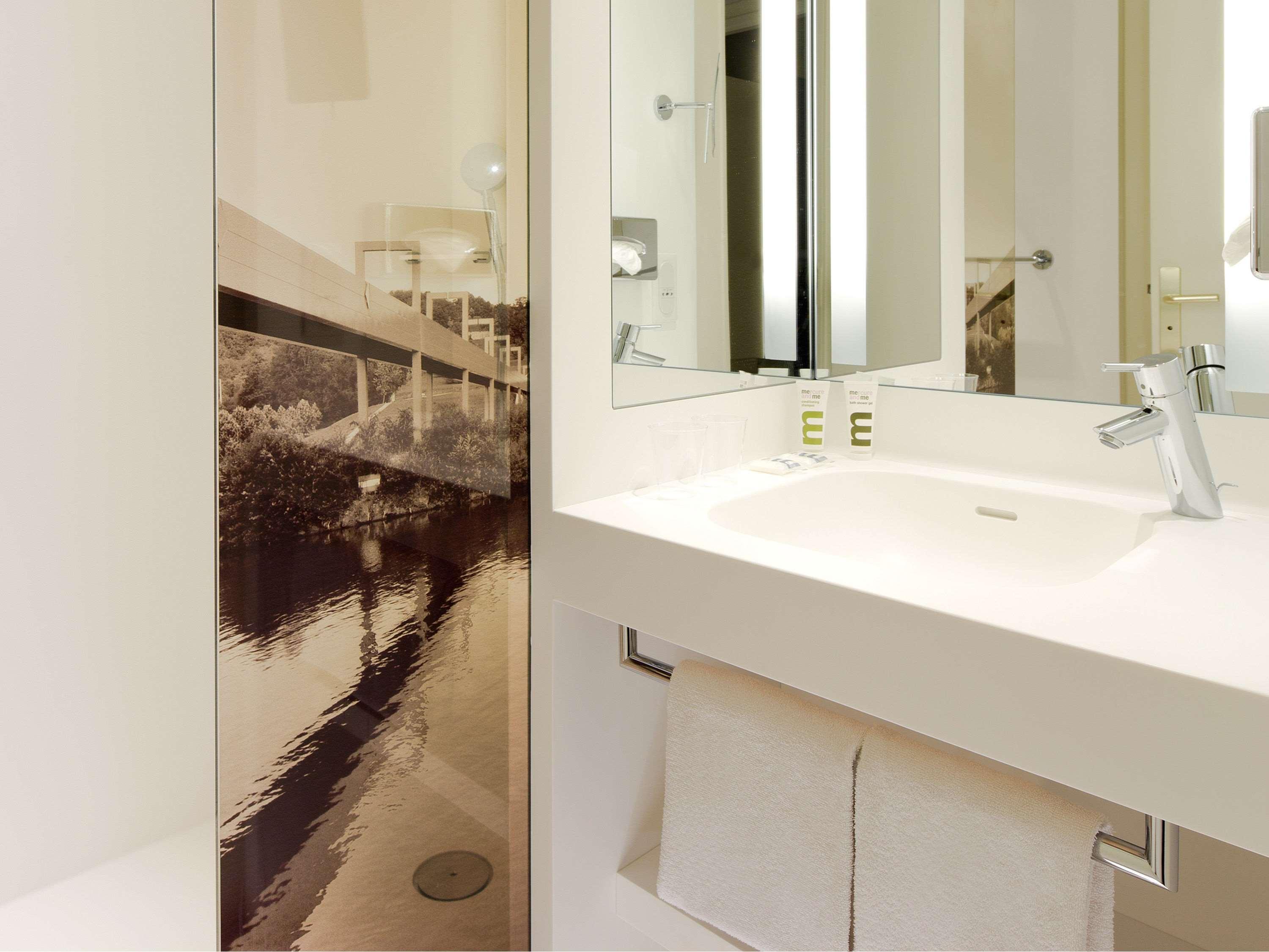 Double Classic Double Bed