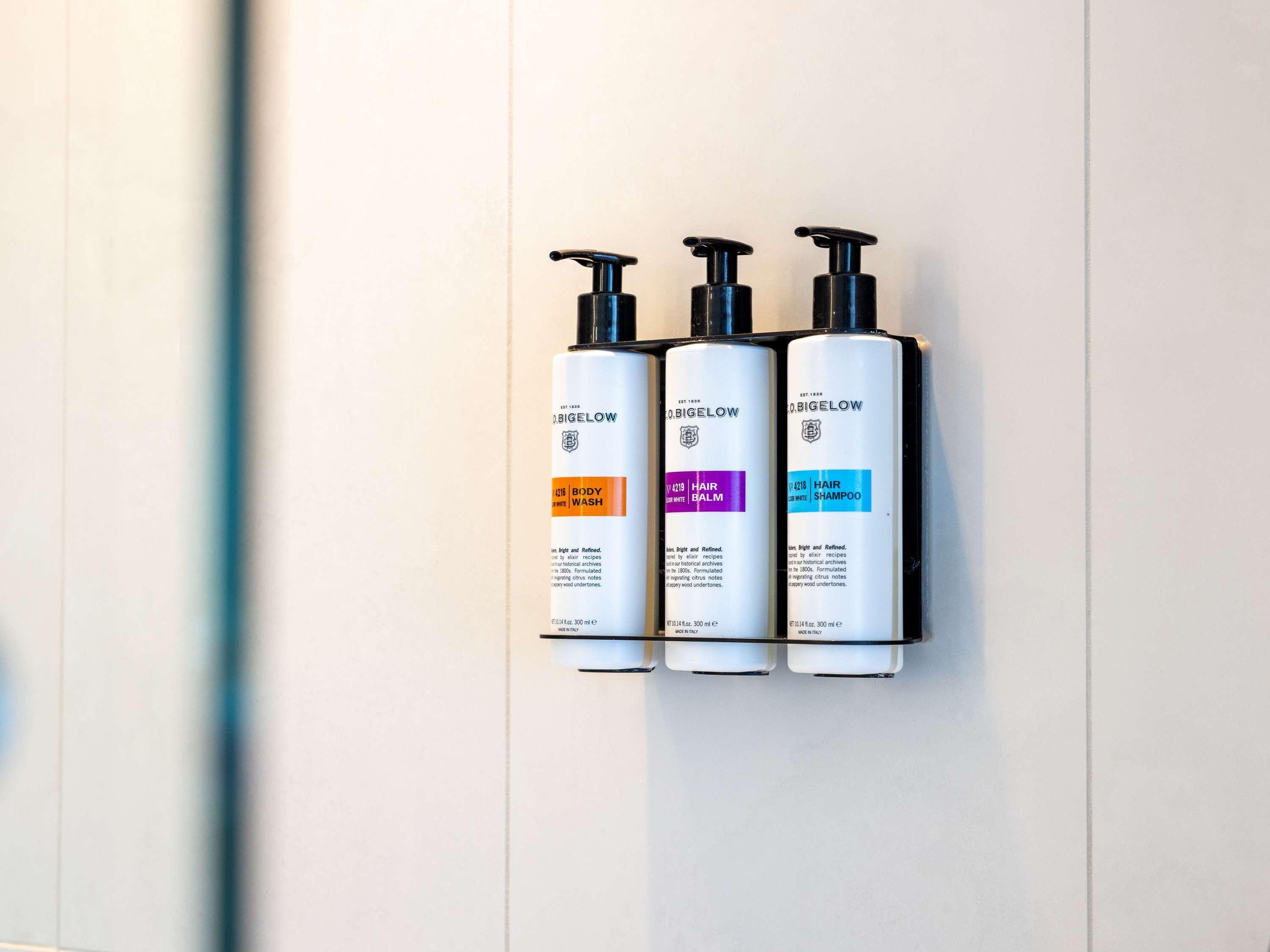 Double Deluxe Queen Bed