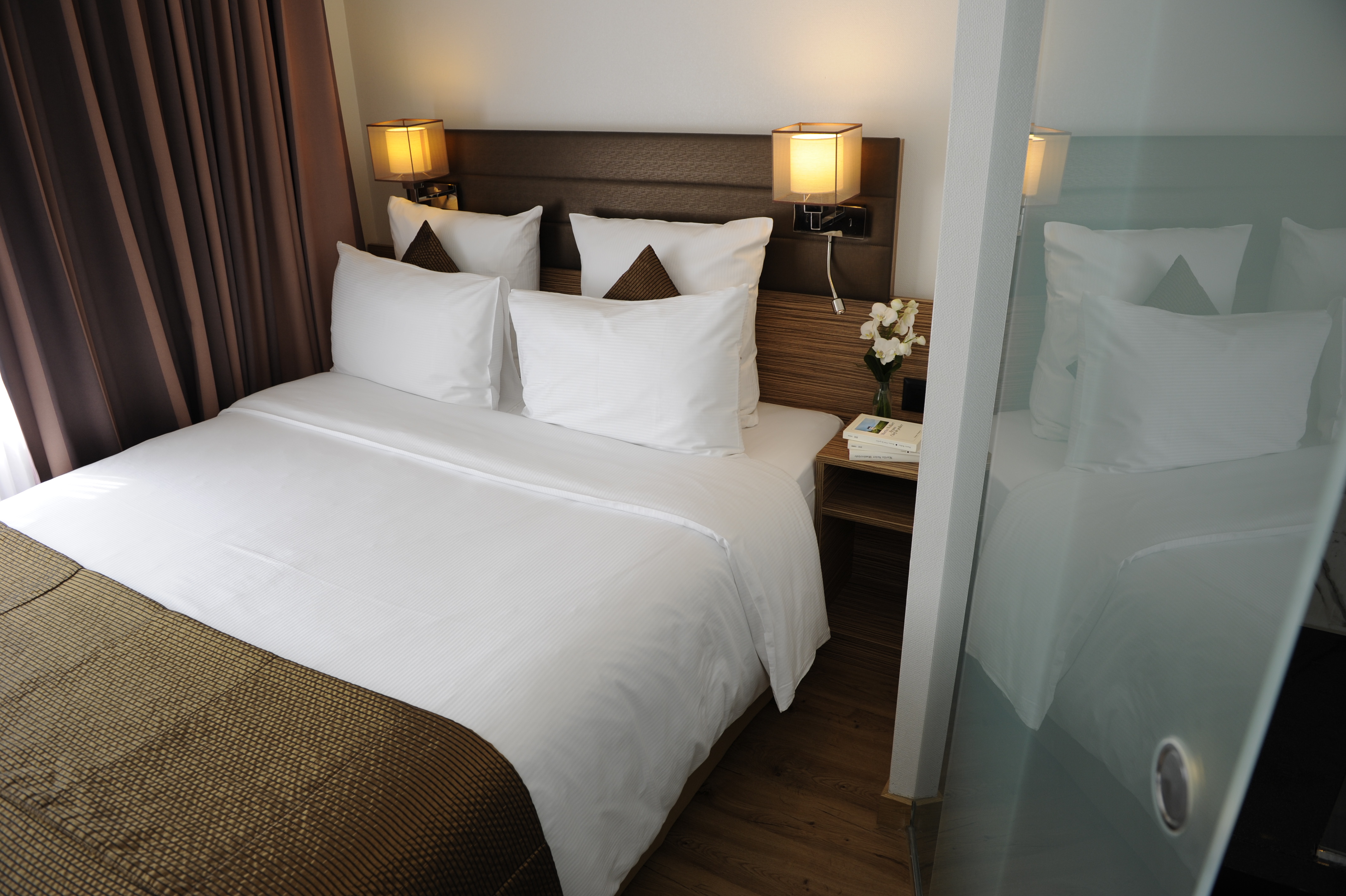 Double Queen Size Bed