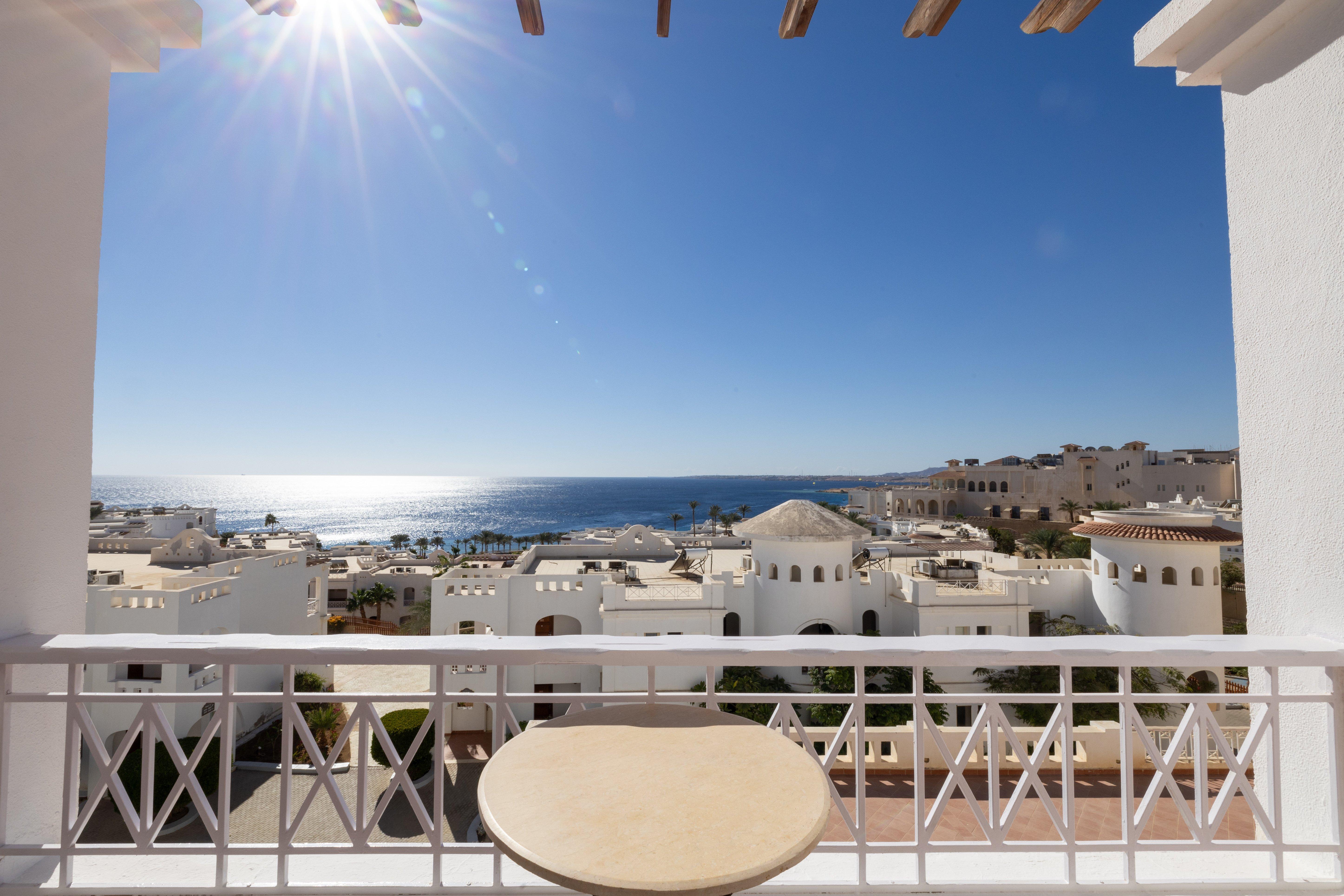 Double Sea View King Bed