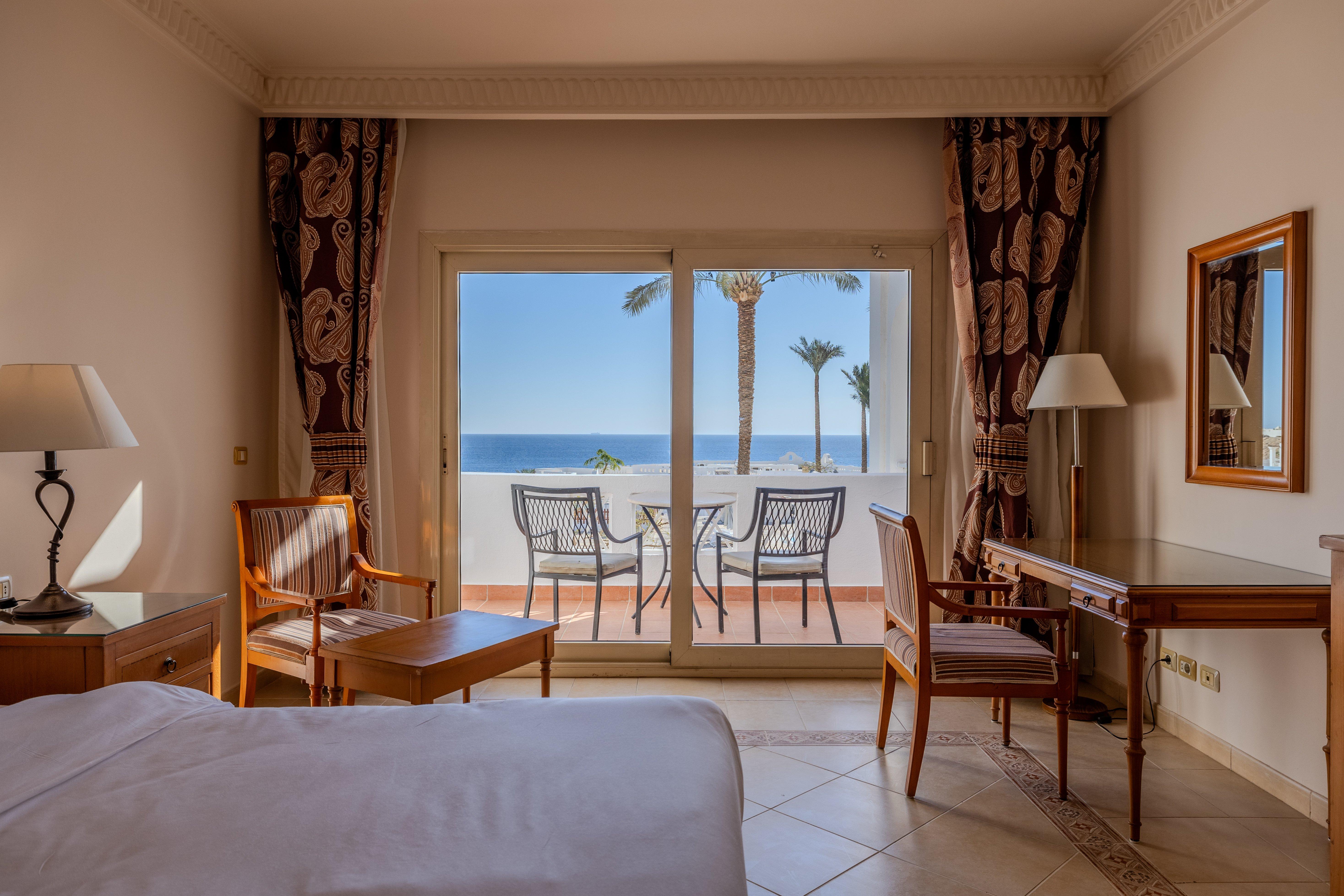 Double Sea View King Bed