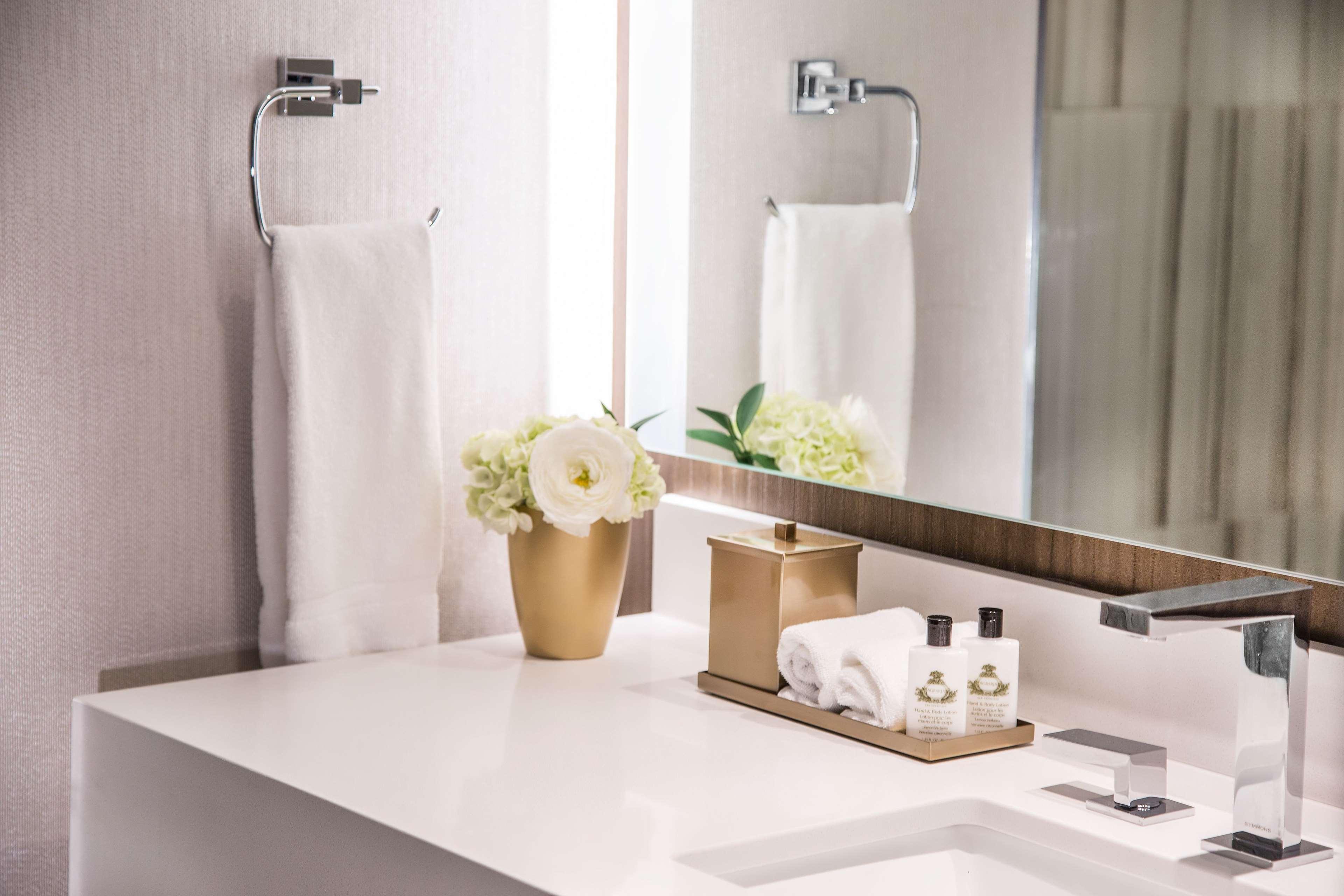 Studio King Size Bed