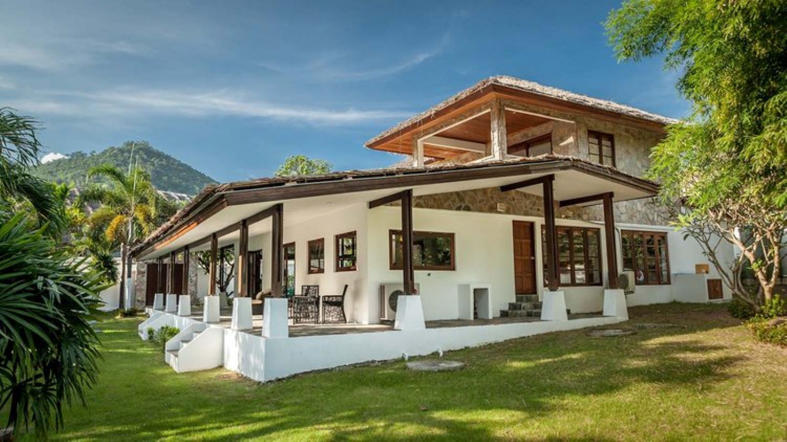 Villa Four Bedrooms with Private Pool