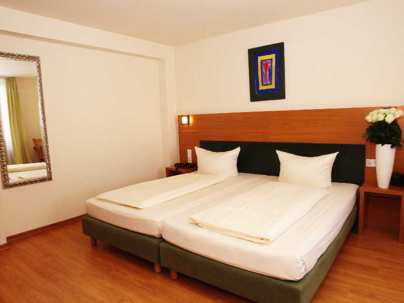 Double or Twin Standard