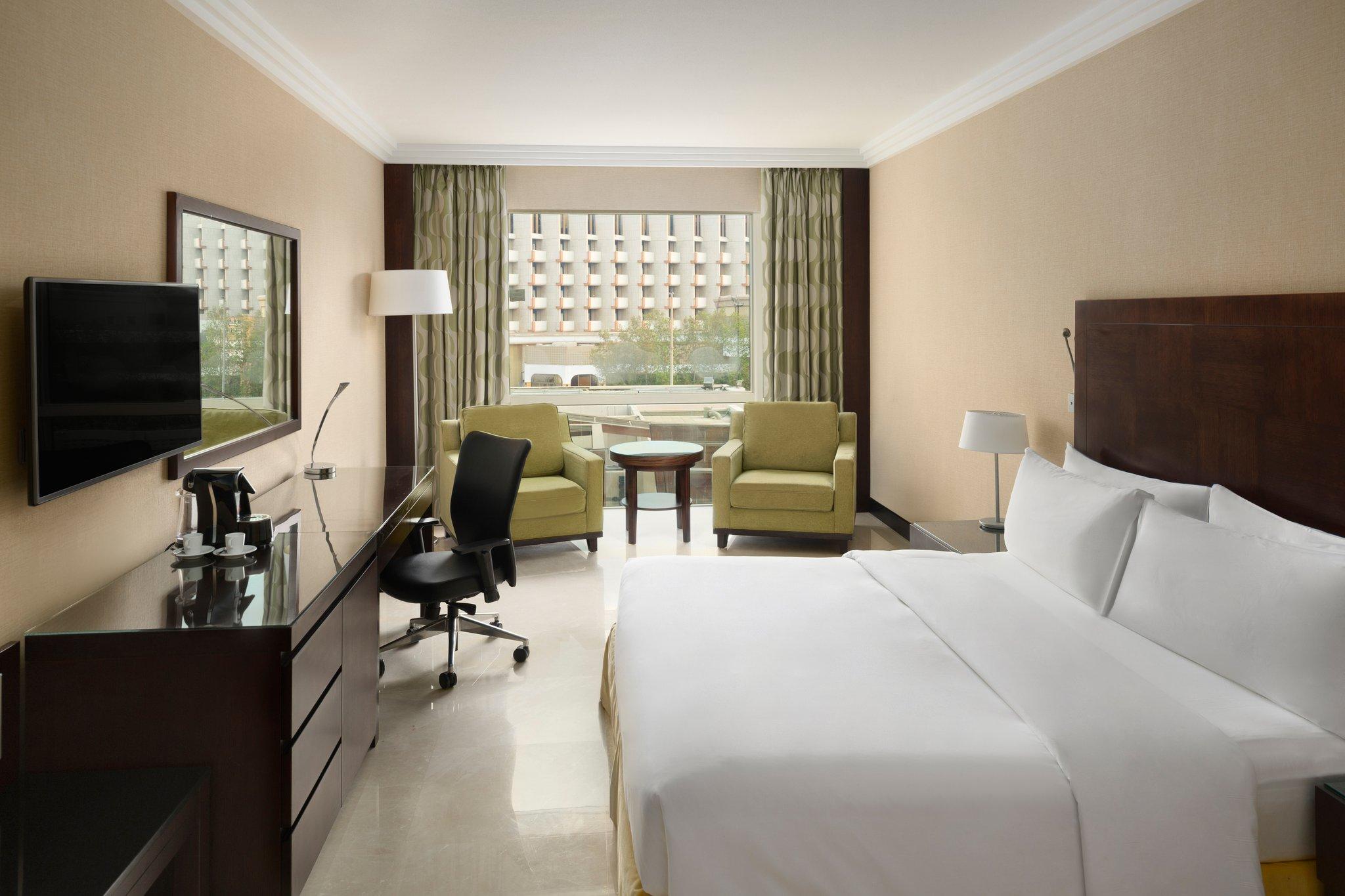 Double King Bed Non Smoking