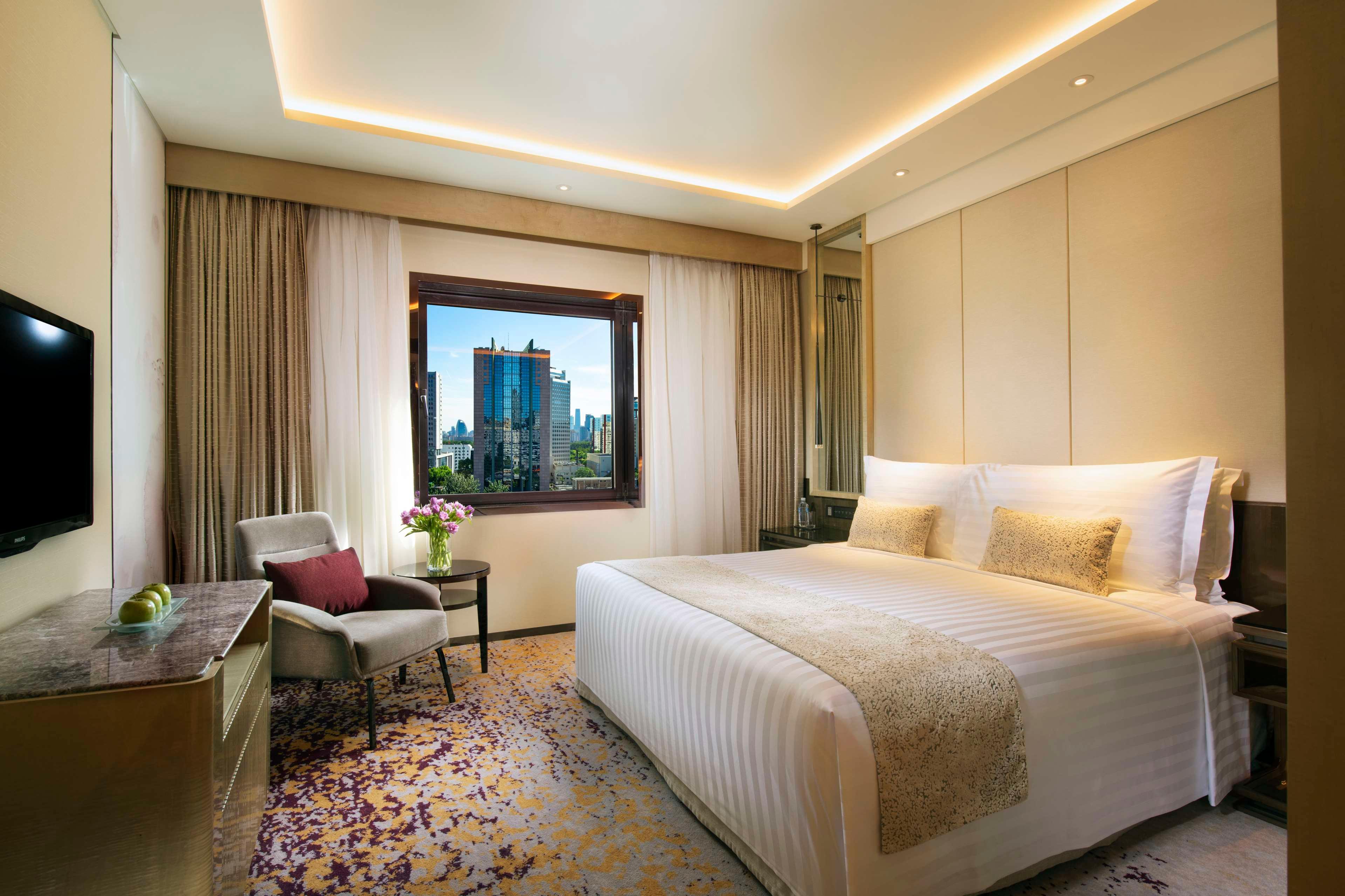 Suite King Size Bed