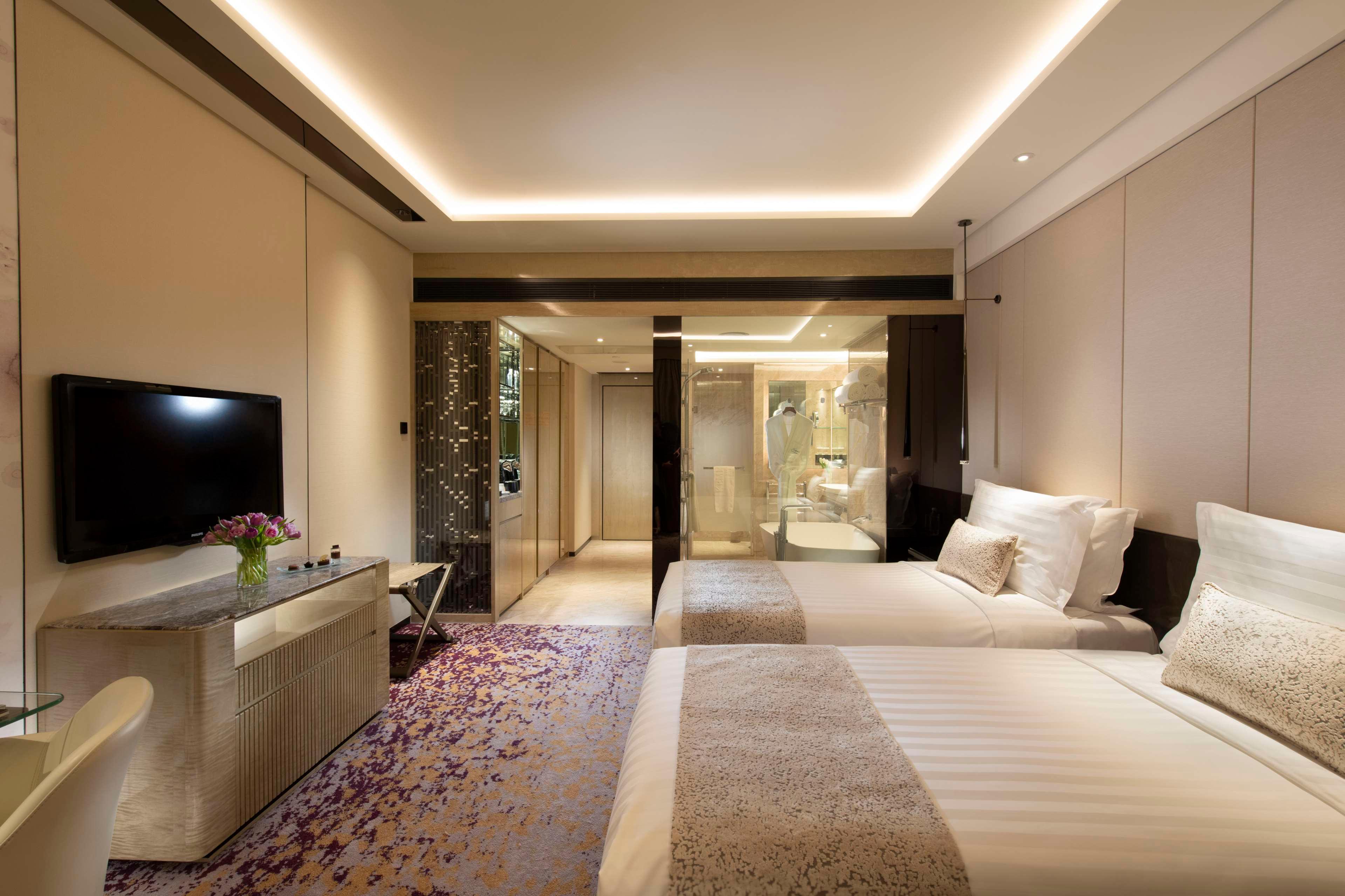 Twin Executive City View