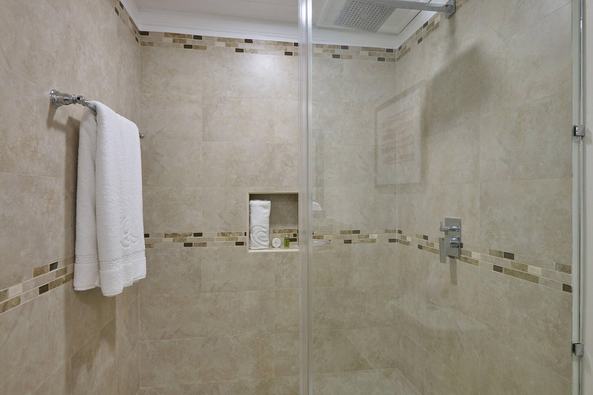 Junior Suite with Views