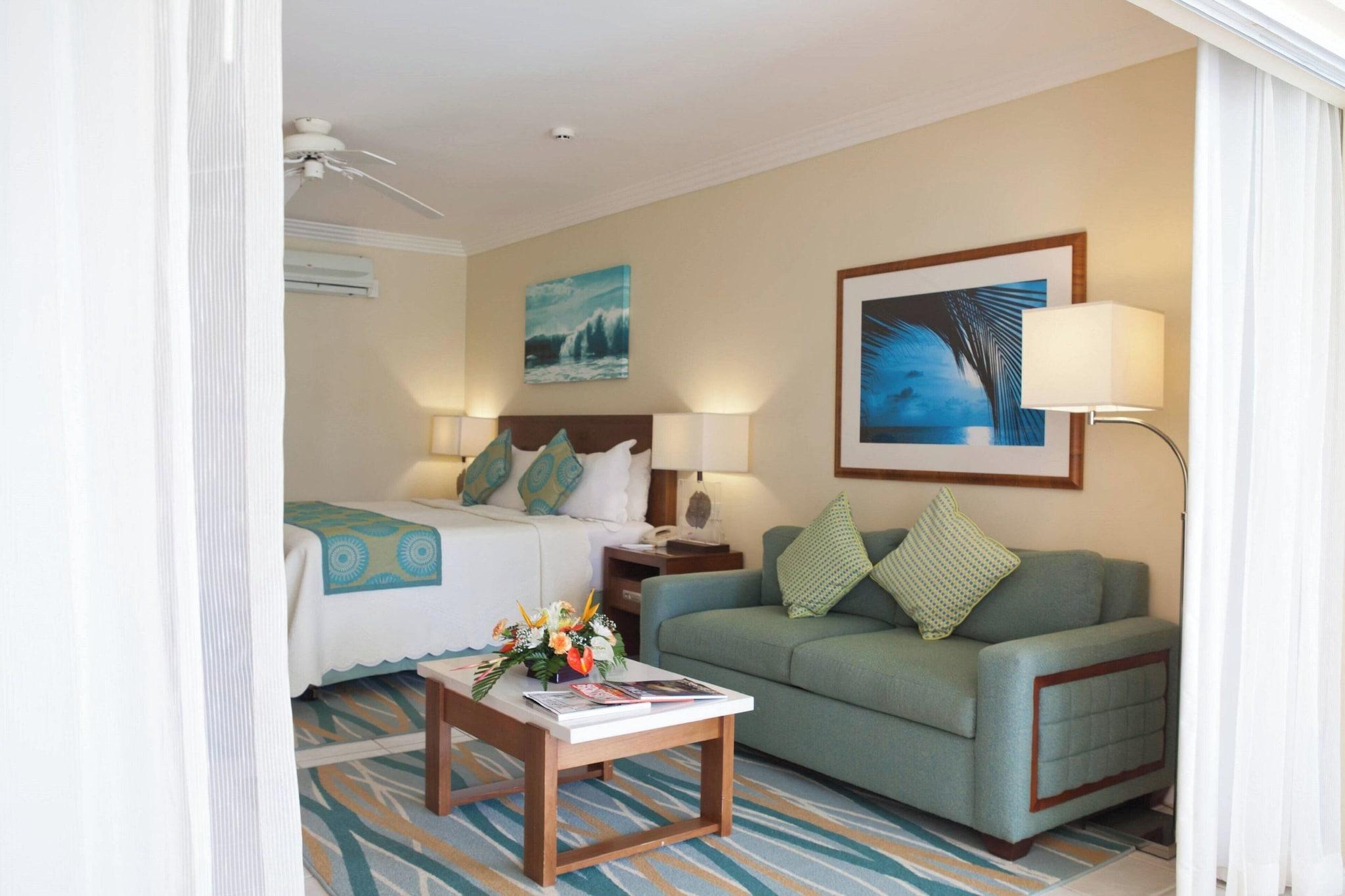 Junior Suite Ocean View Queen Bed