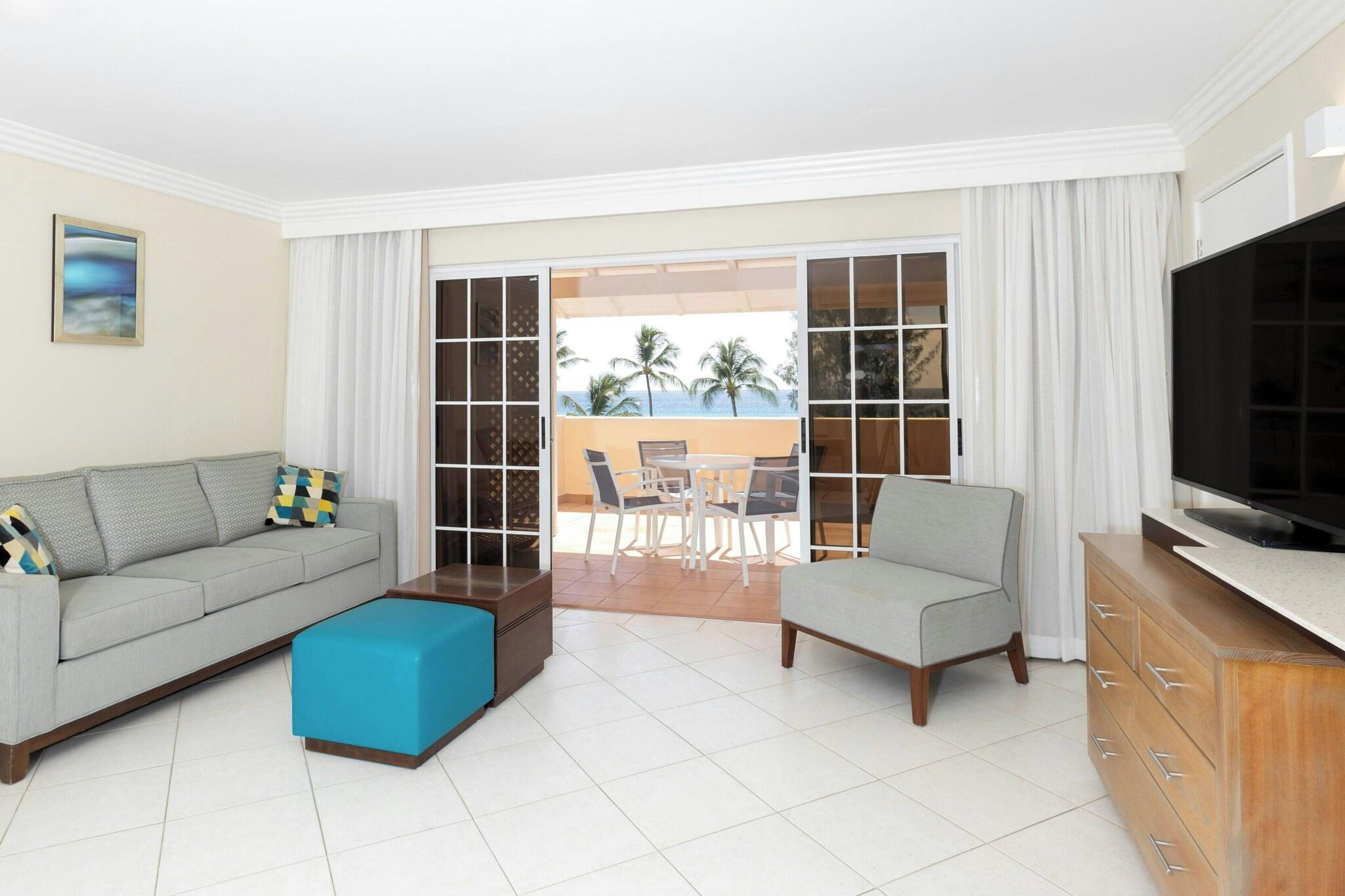 Junior Suite Ocean View Queen Bed